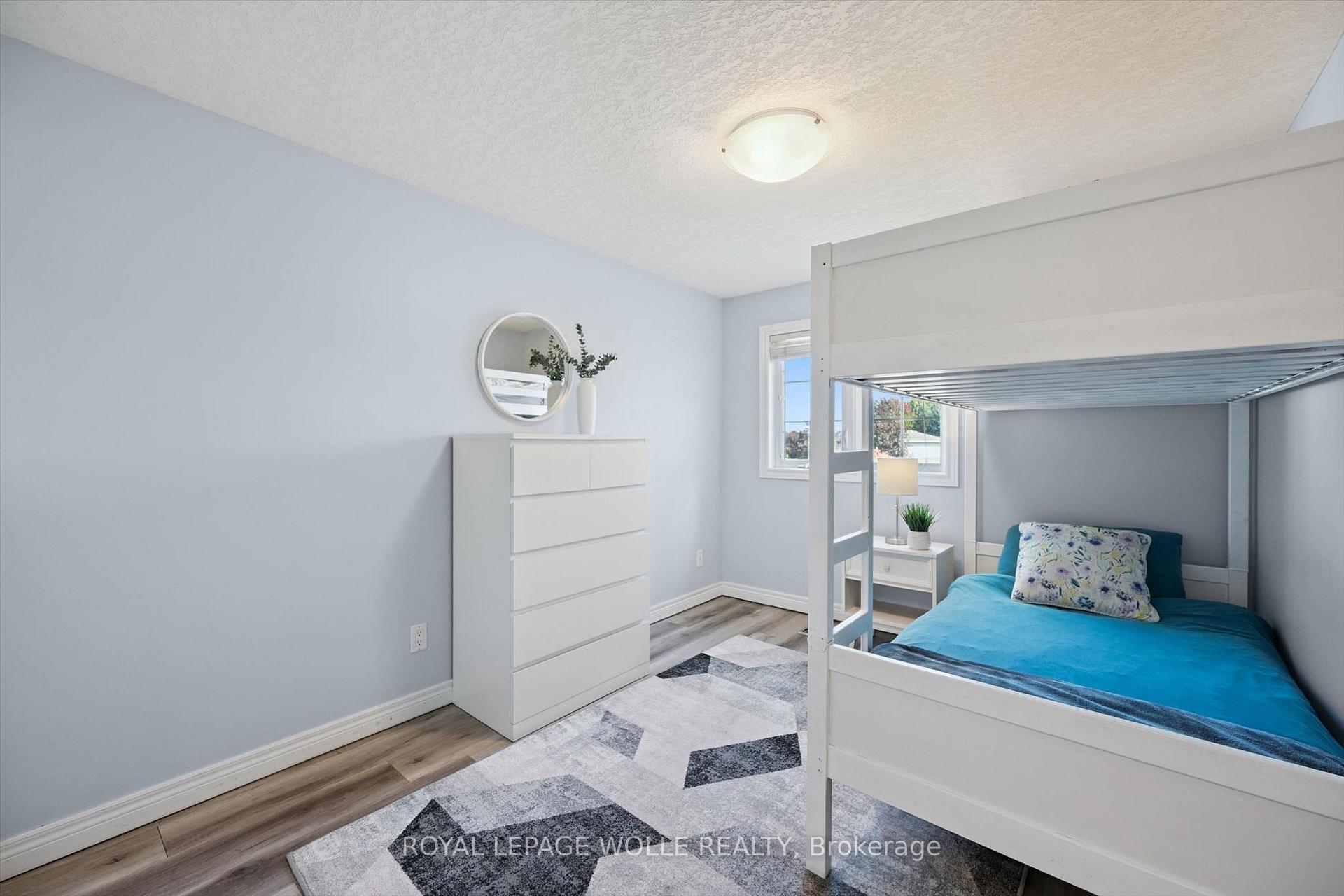 Photo 23 of 70 Inge Court, Kitchener, Bridgeport — HOMEH