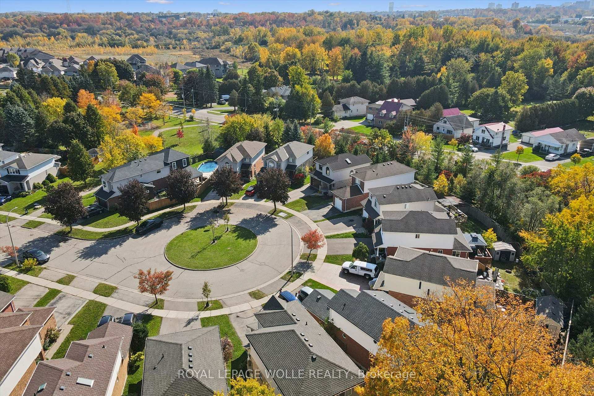 Photo 41 of 70 Inge Court, Kitchener, Bridgeport — HOMEH