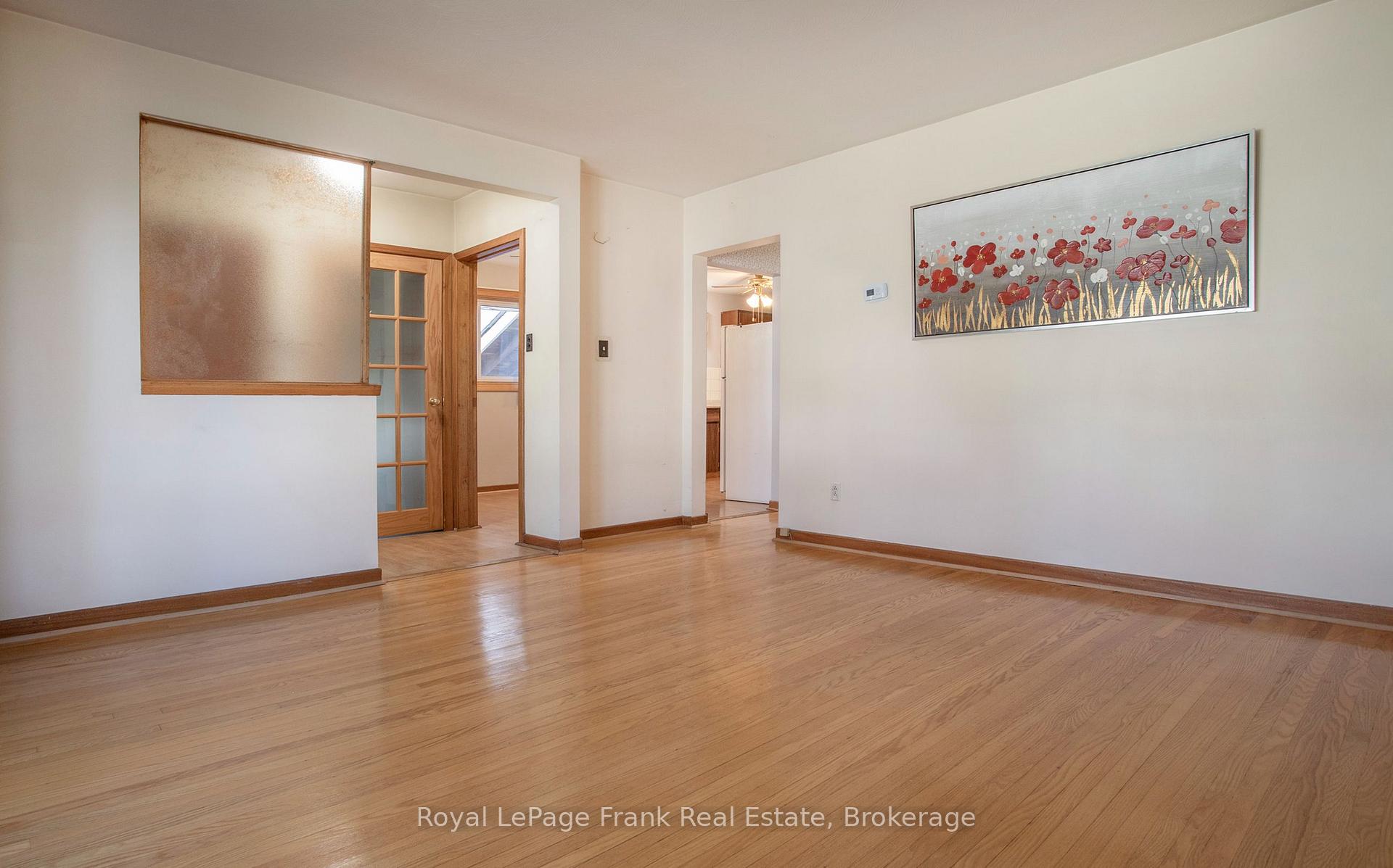 Photo 7 of 1014 McCullough Drive, Whitby, Downtown Whitby — HOMEH