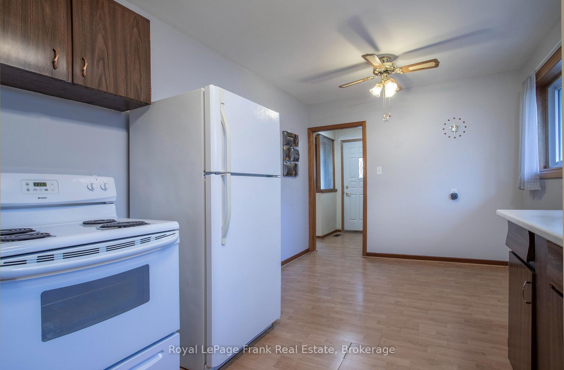 Photo 11 of 1014 McCullough Drive, Whitby, Downtown Whitby — HOMEH