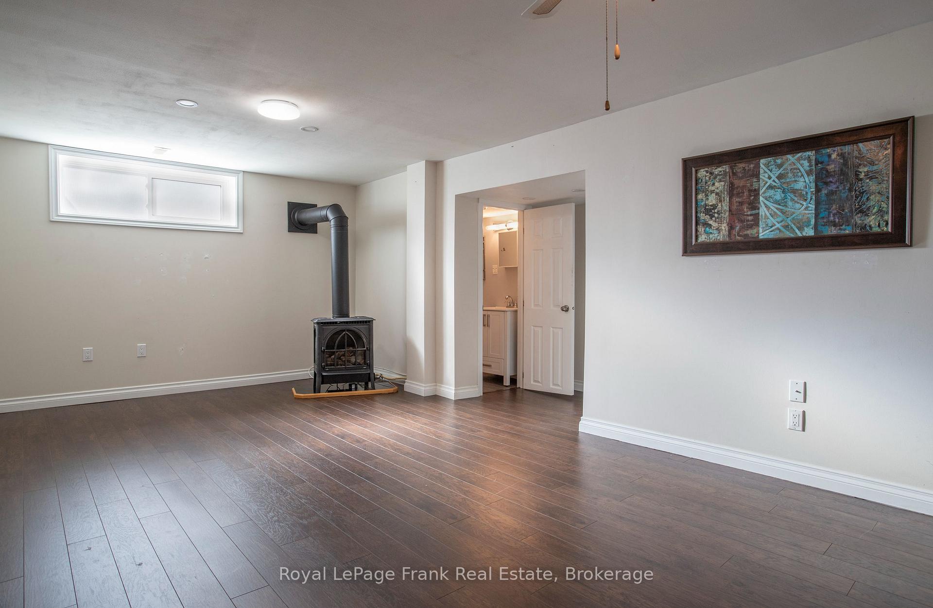 Photo 25 of 1014 McCullough Drive, Whitby, Downtown Whitby — HOMEH
