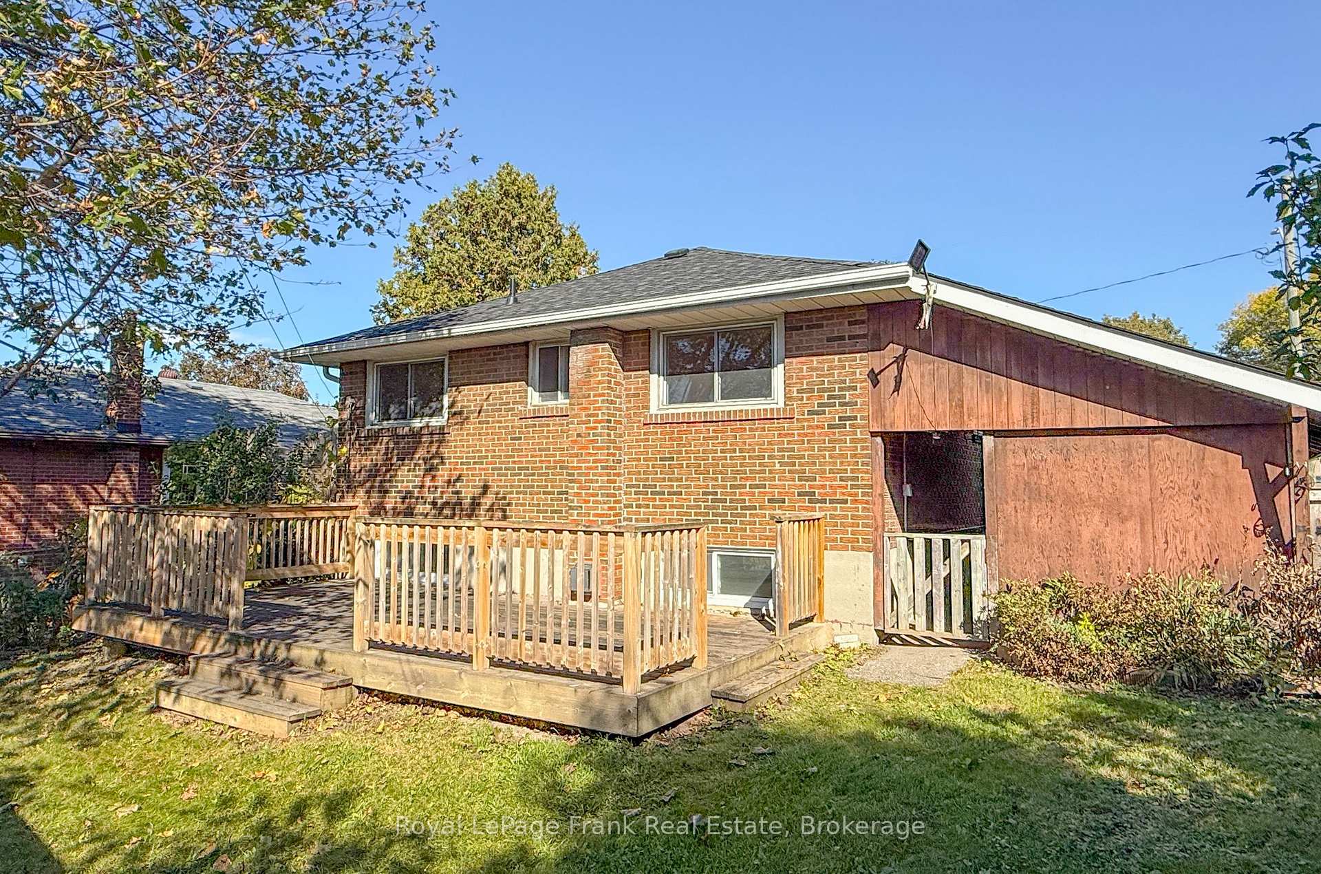 Photo 29 of 1014 McCullough Drive, Whitby, Downtown Whitby — HOMEH