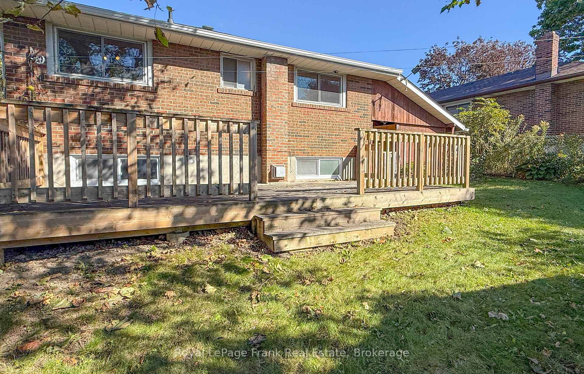 Photo 33 of 1014 McCullough Drive, Whitby, Downtown Whitby — HOMEH