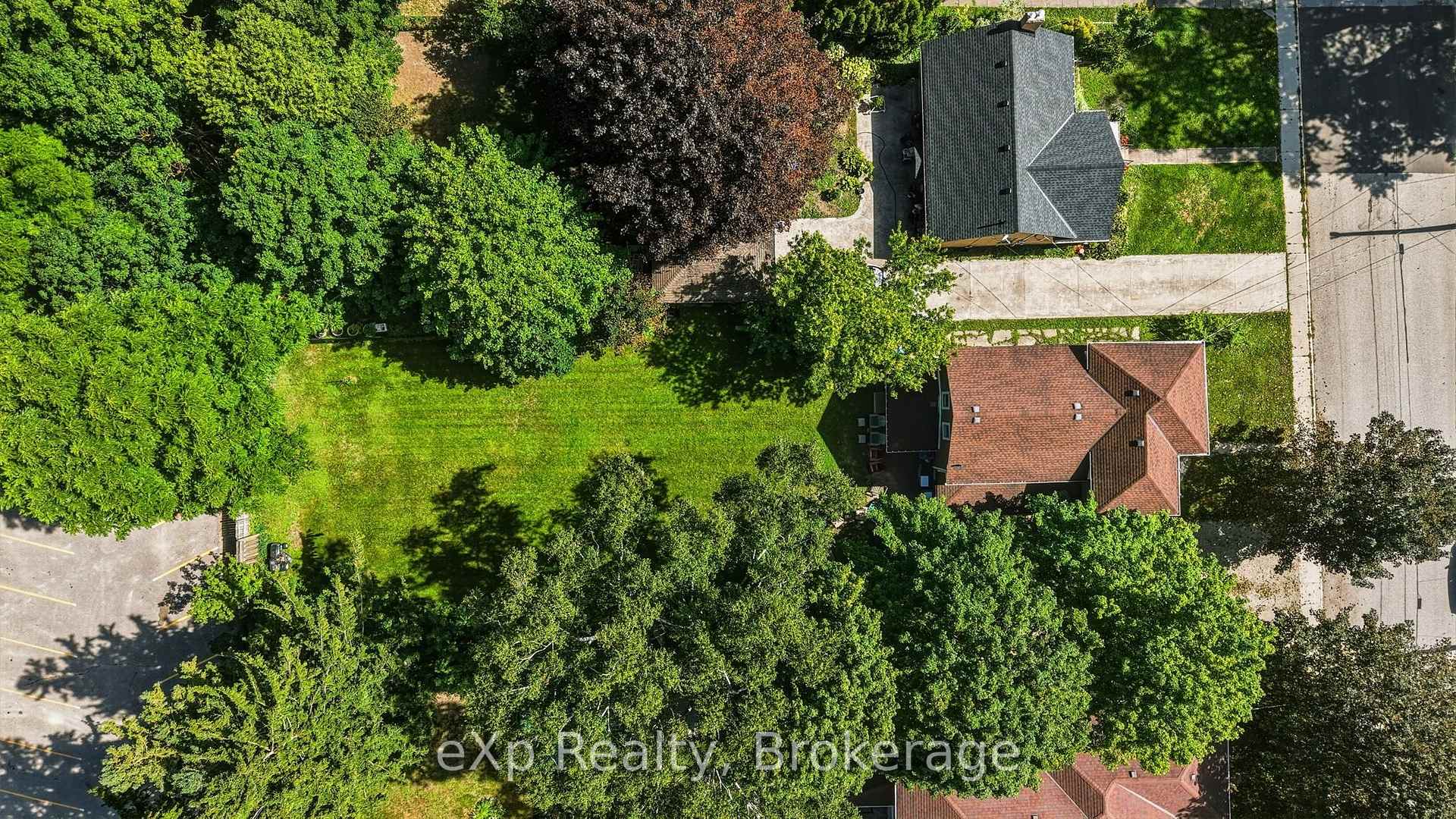 Photo 2 of 173 Birmingham Street E, Wellington North, Mount Forest — HOMEH