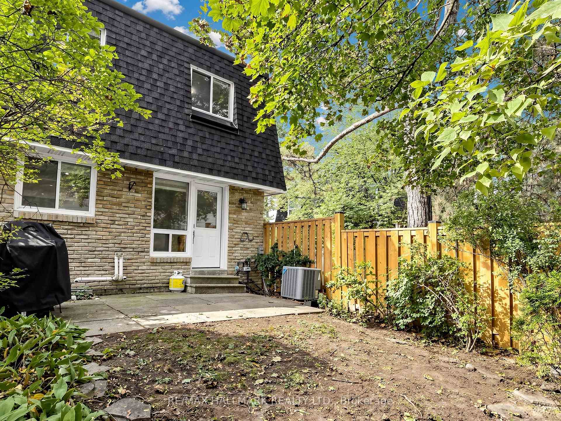 Photo 39 of 282 Royal Orchard Boulevard, Markham, Royal Orchard — HOMEH