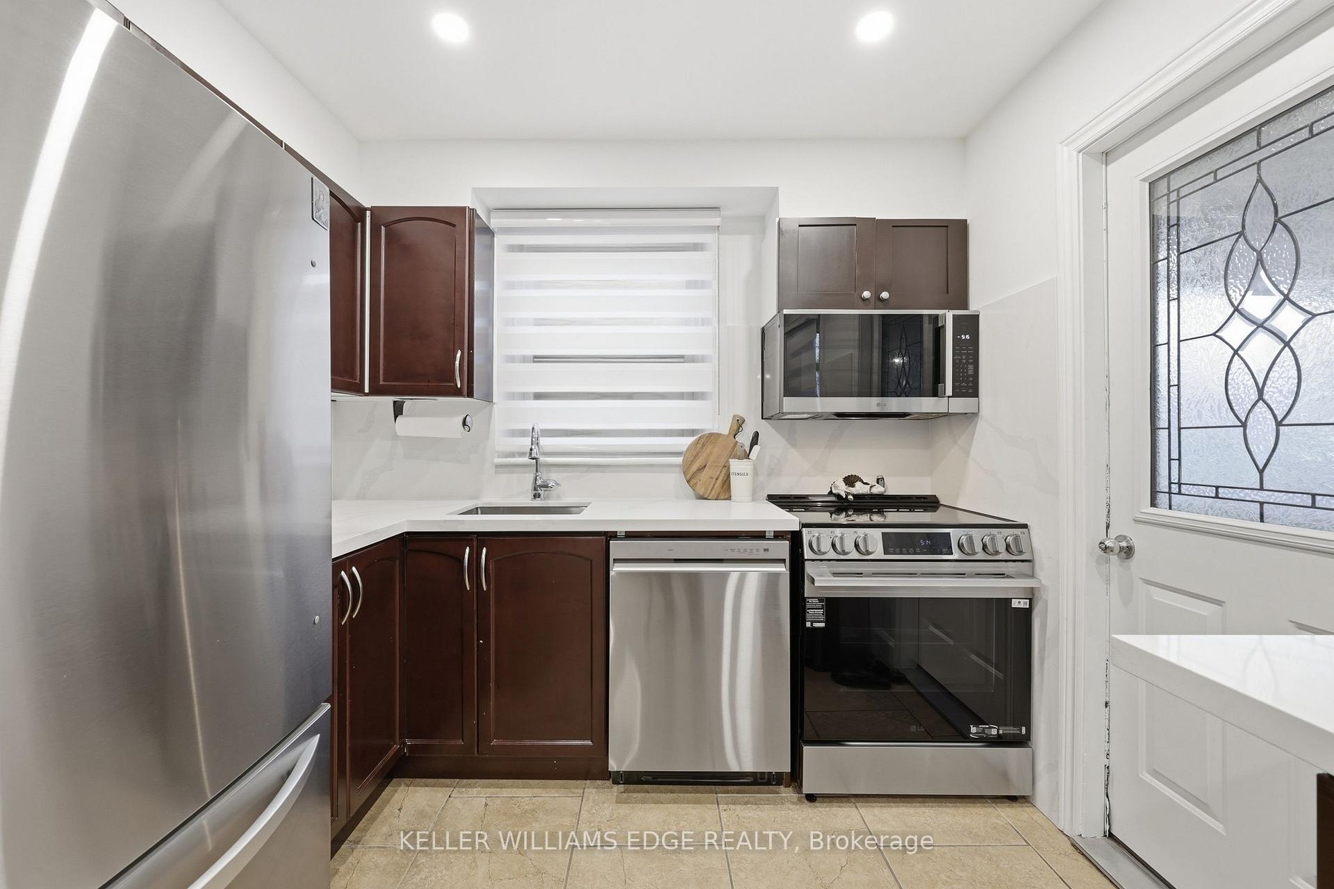 Photo 7 of 2062 Barton Street E, Hamilton, McQuesten — HOMEH