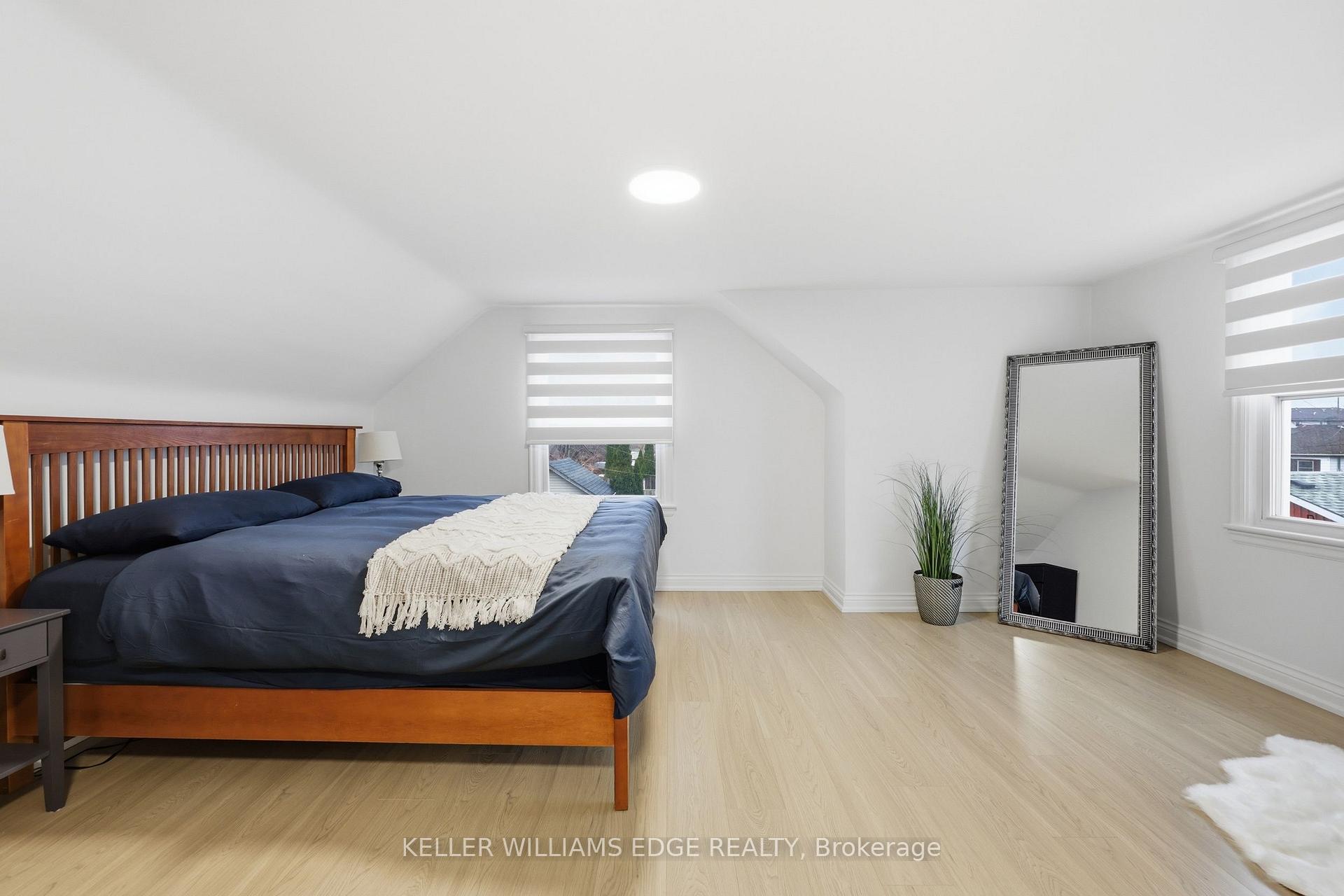 Photo 10 of 2062 Barton Street E, Hamilton, McQuesten — HOMEH