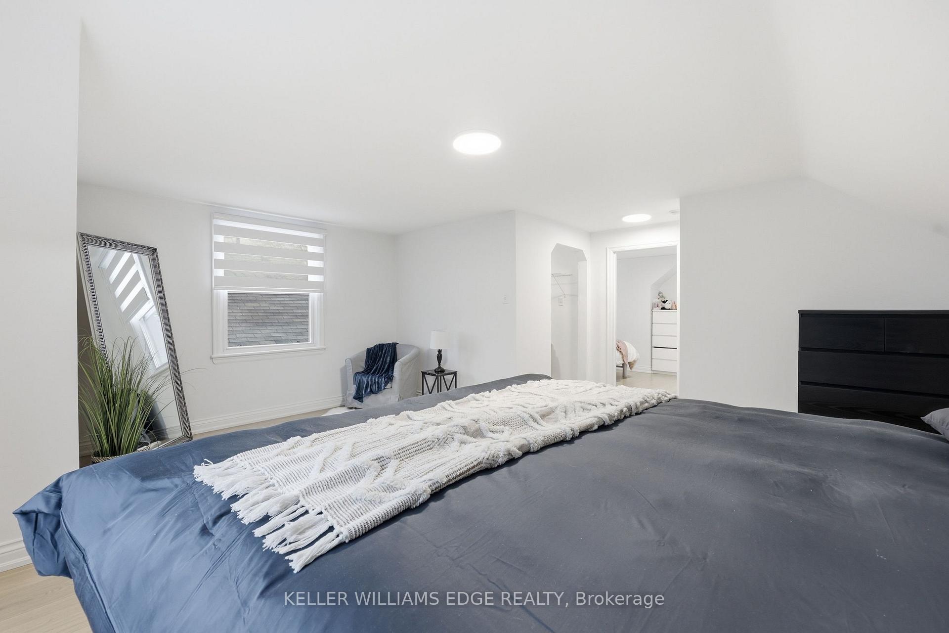 Photo 12 of 2062 Barton Street E, Hamilton, McQuesten — HOMEH