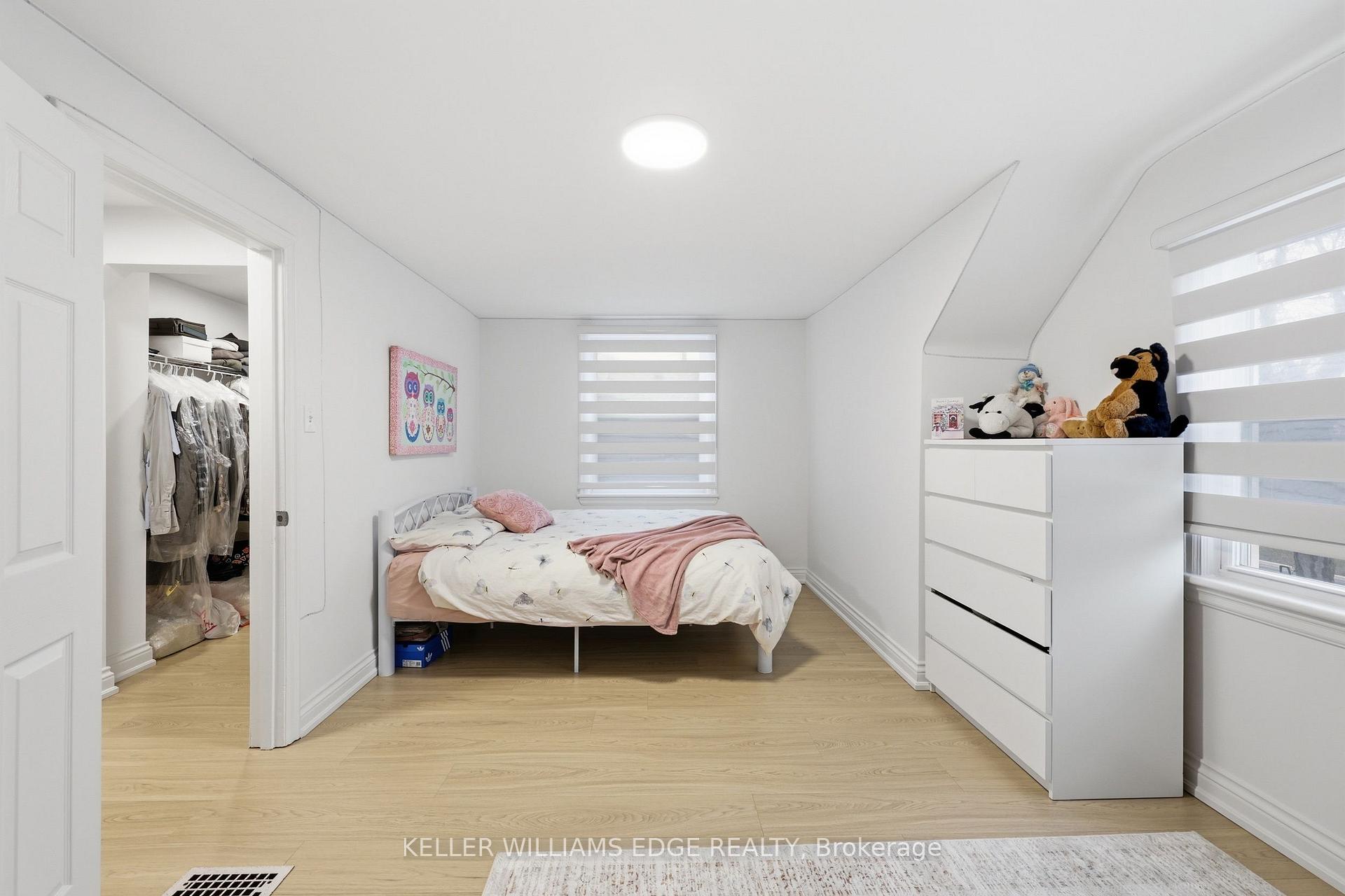 Photo 14 of 2062 Barton Street E, Hamilton, McQuesten — HOMEH