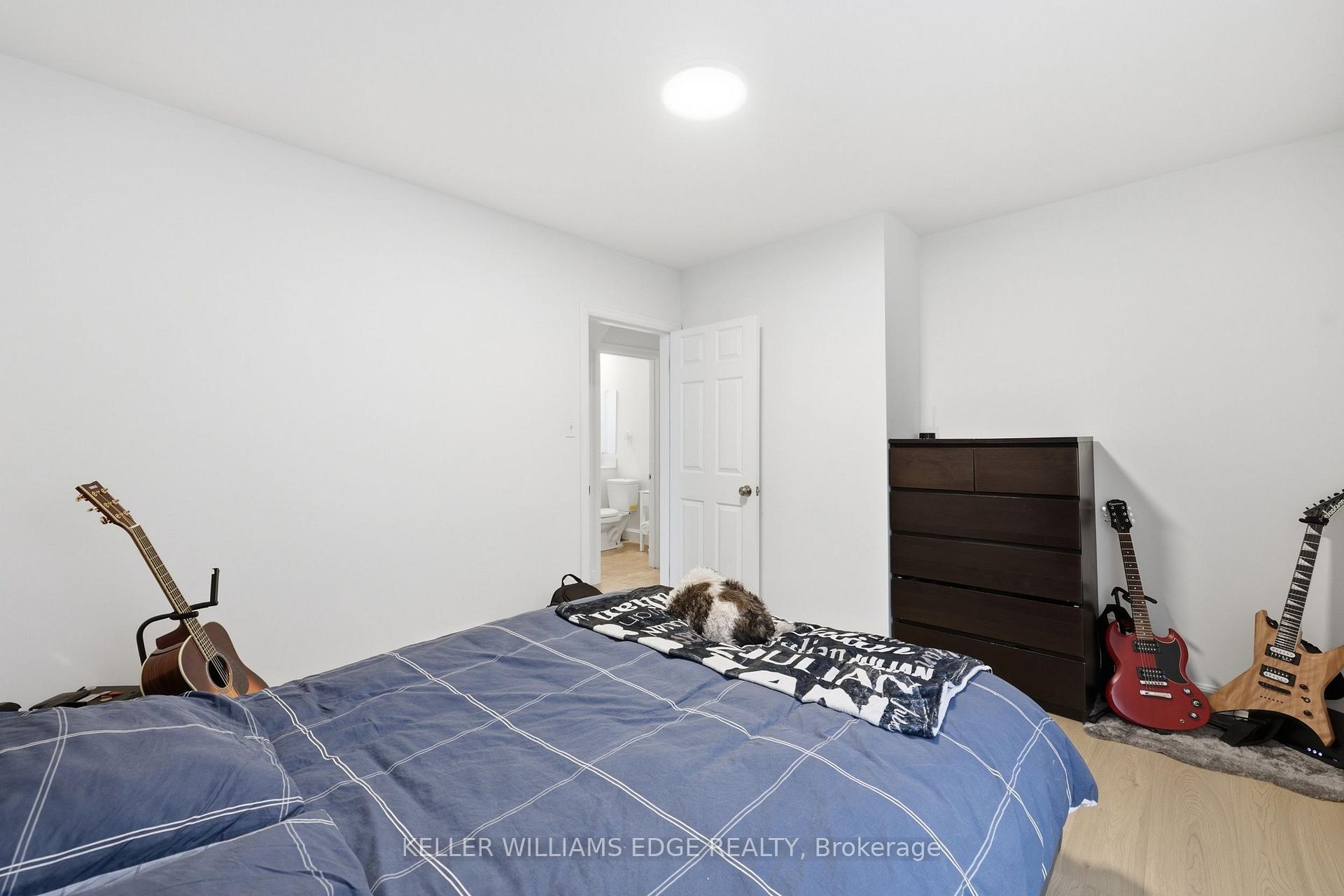 Photo 16 of 2062 Barton Street E, Hamilton, McQuesten — HOMEH