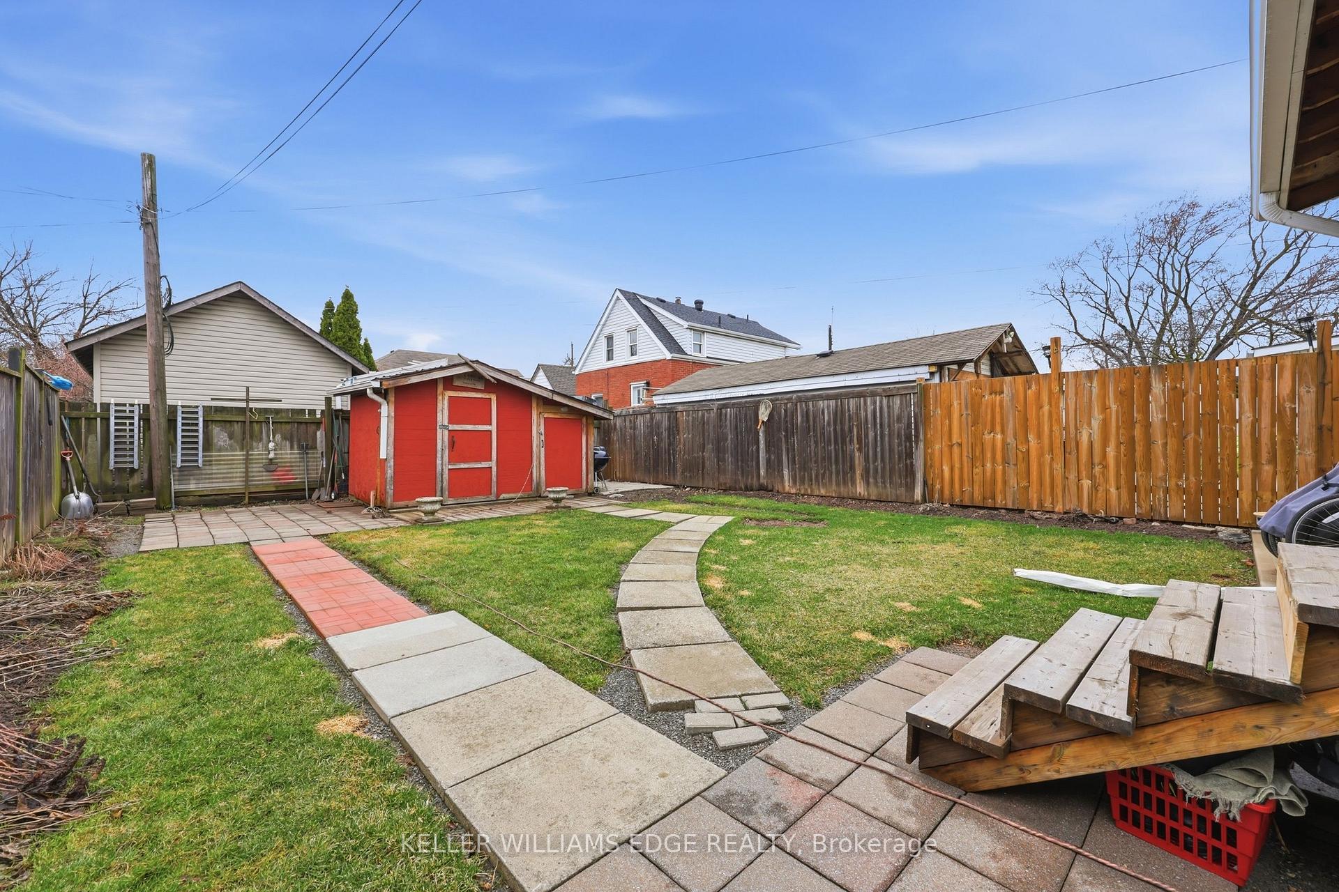 Photo 24 of 2062 Barton Street E, Hamilton, McQuesten — HOMEH
