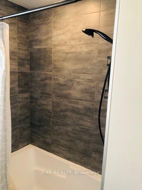 Photo 7 of 30 Somerset Drive, Brampton, Heart Lake West — HOMEH