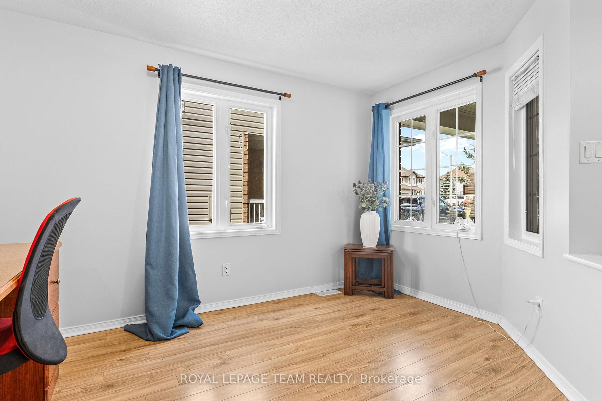 Photo 17 of 92 Wolff Crescent, Arnprior, Arnprior — HOMEH