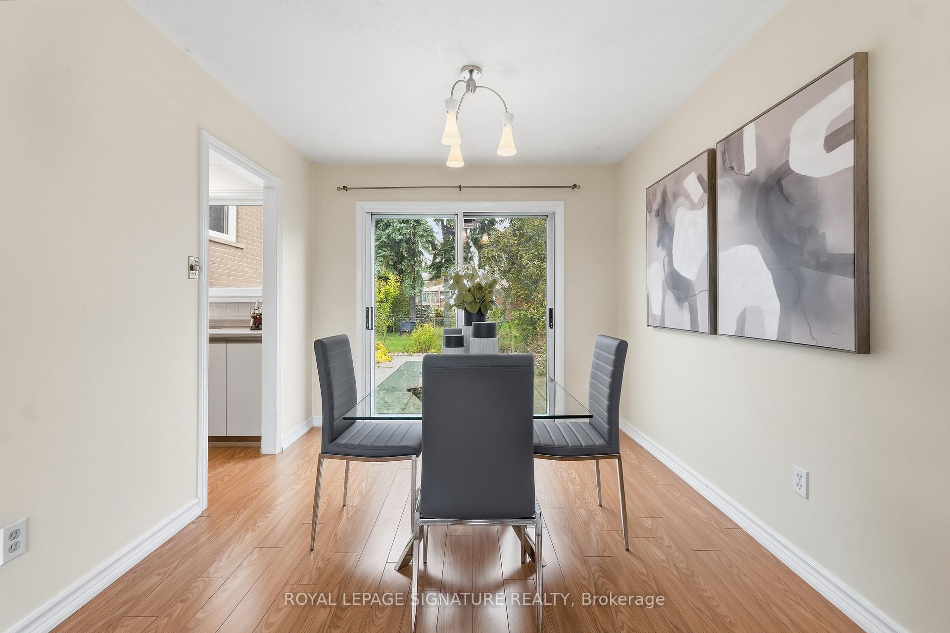 Photo 9 of 50 Killamarsh Drive, North York, York University Heights — HOMEH