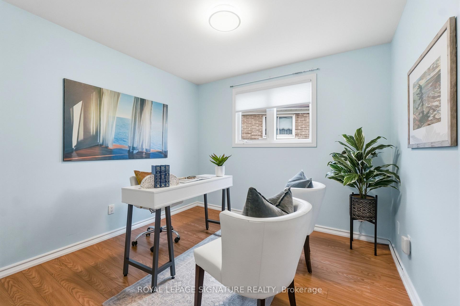 Photo 16 of 50 Killamarsh Drive, North York, York University Heights — HOMEH