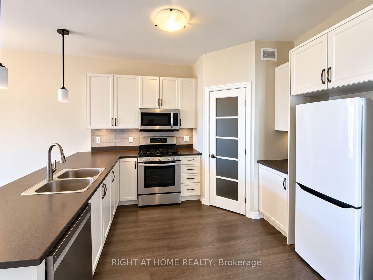 Photo 2 of 64 Ledgerock Court, Quinte West, Sidney Ward — HOMEH