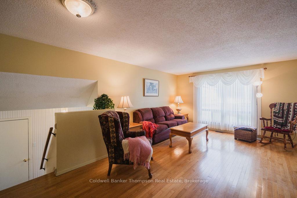 Photo 12 of 49 High Street, Sundridge — HOMEH
