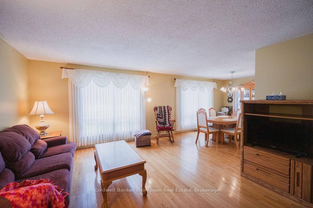 Photo 13 of 49 High Street, Sundridge — HOMEH
