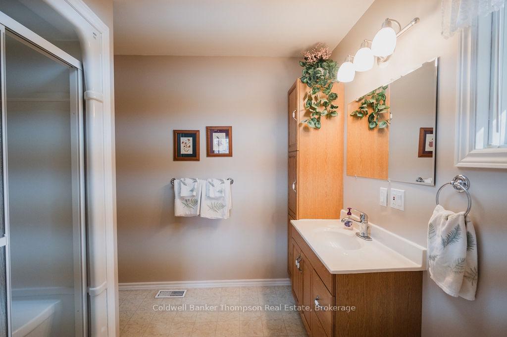 Photo 25 of 49 High Street, Sundridge — HOMEH