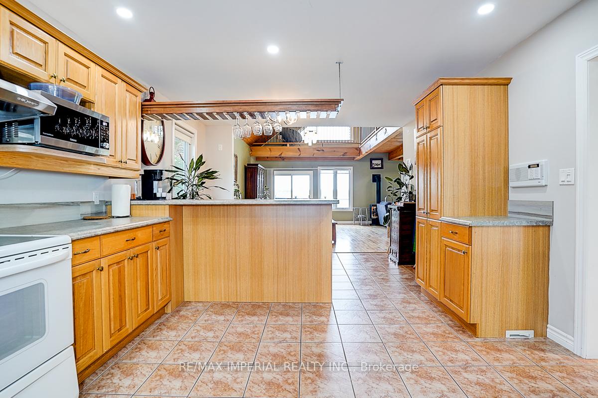 Photo 11 of 102 Percy Crescent, Scugog, Rural Scugog — HOMEH