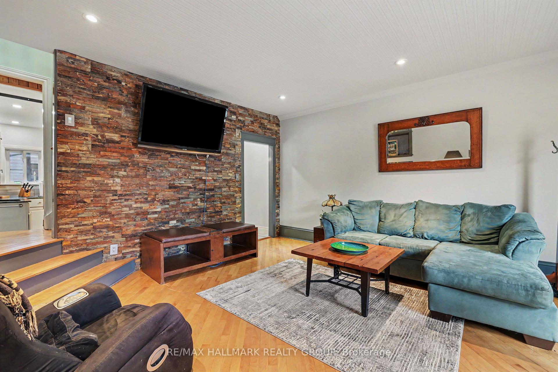 Photo 6 of 116 Hamilton Avenue N, Ottawa, Ottawa West — HOMEH