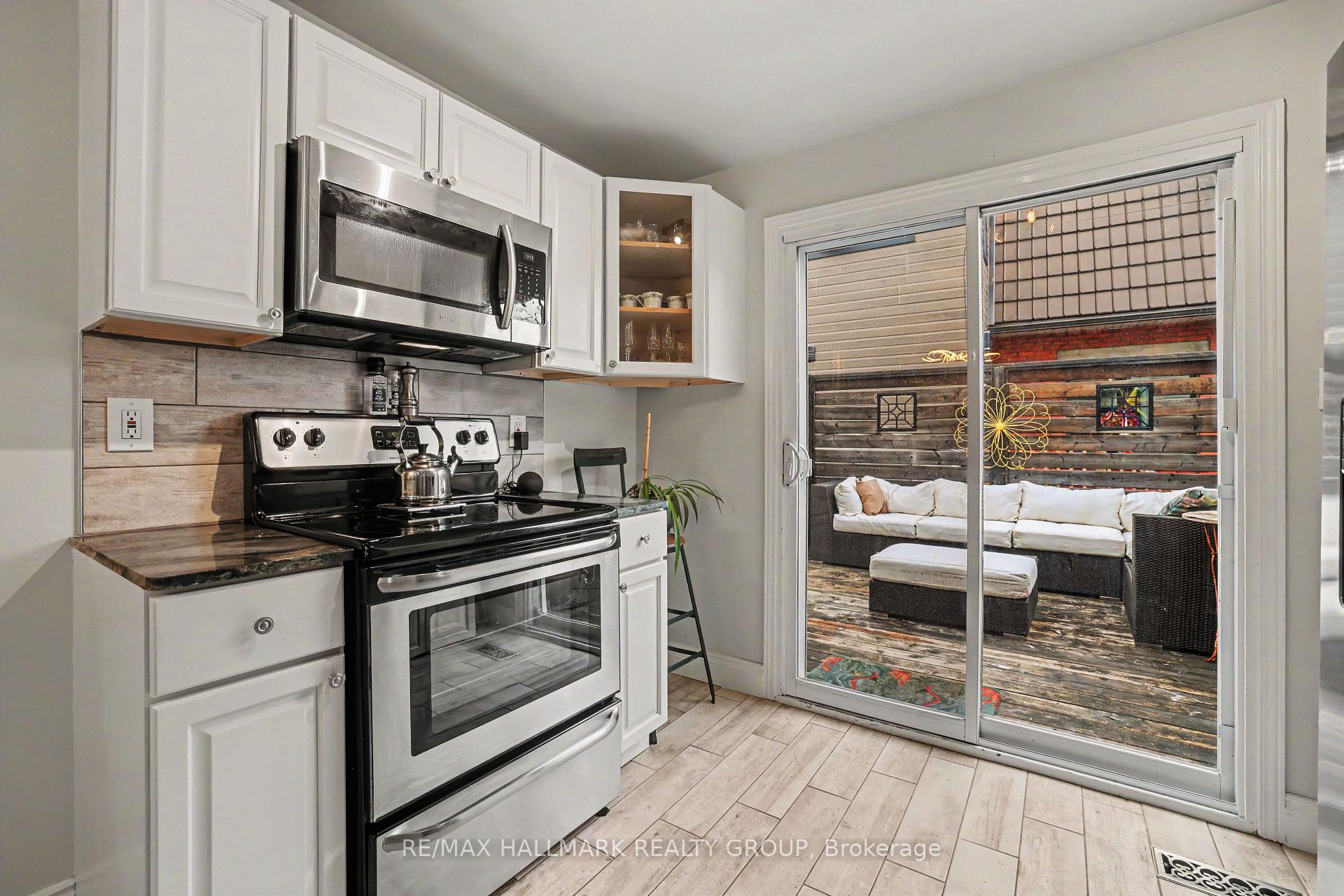 Photo 11 of 116 Hamilton Avenue N, Ottawa, Ottawa West — HOMEH
