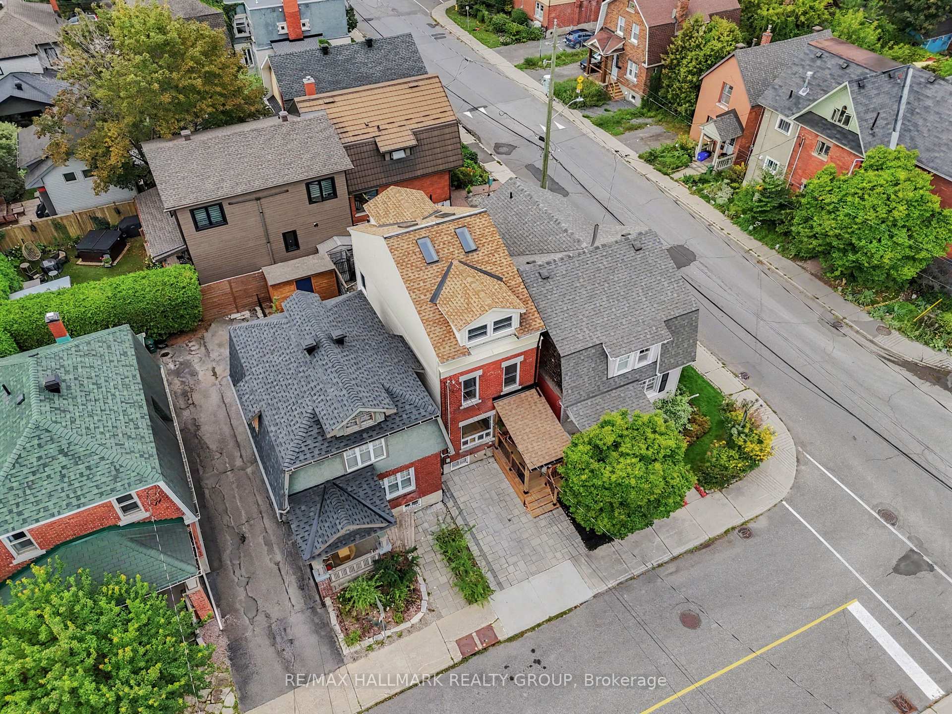 Photo 31 of 116 Hamilton Avenue N, Ottawa, Ottawa West — HOMEH