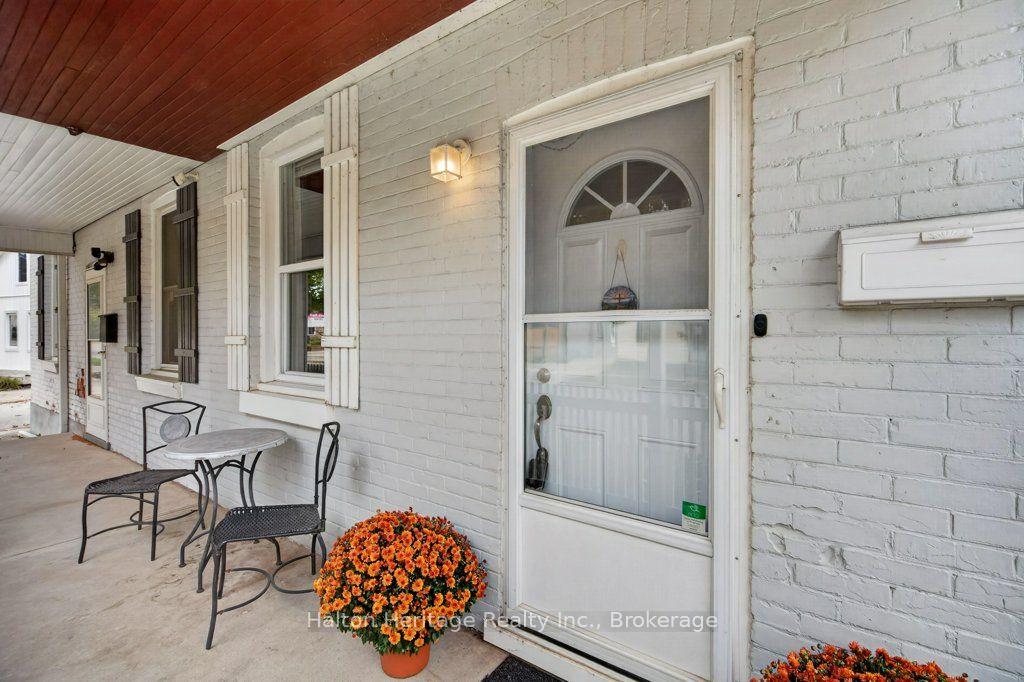 Photo 6 of 147 Pearl Street, Brantford, North Ward — HOMEH