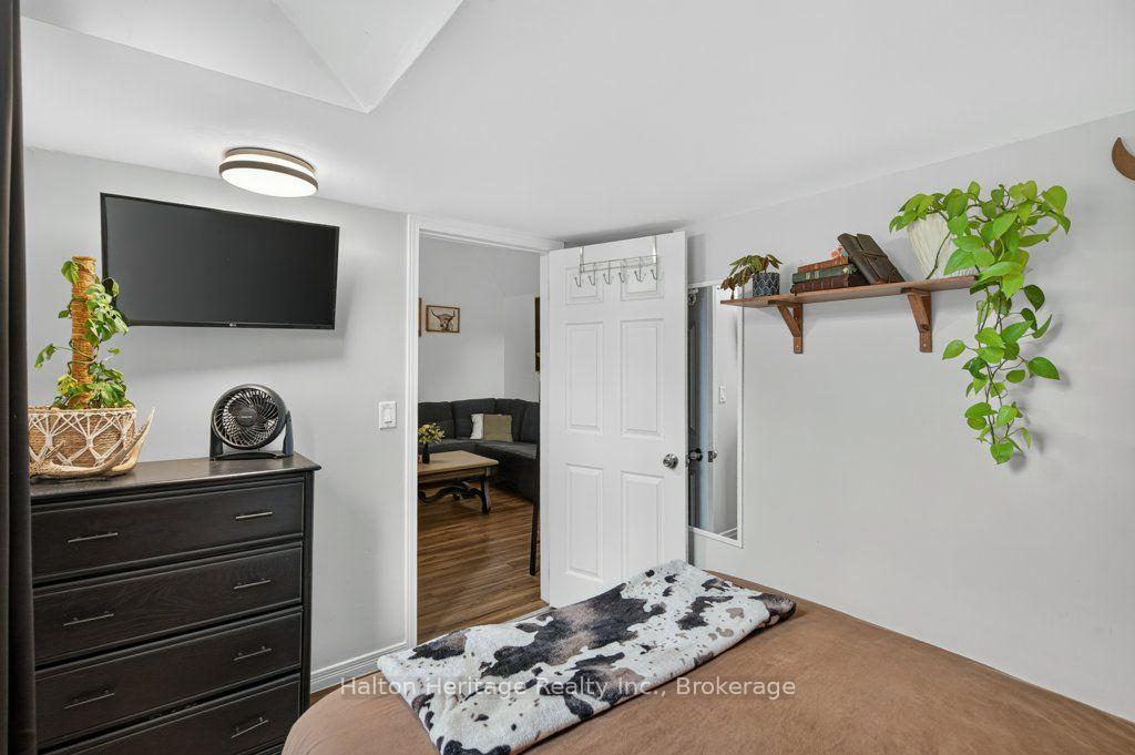 Photo 13 of 147 Pearl Street, Brantford, North Ward — HOMEH