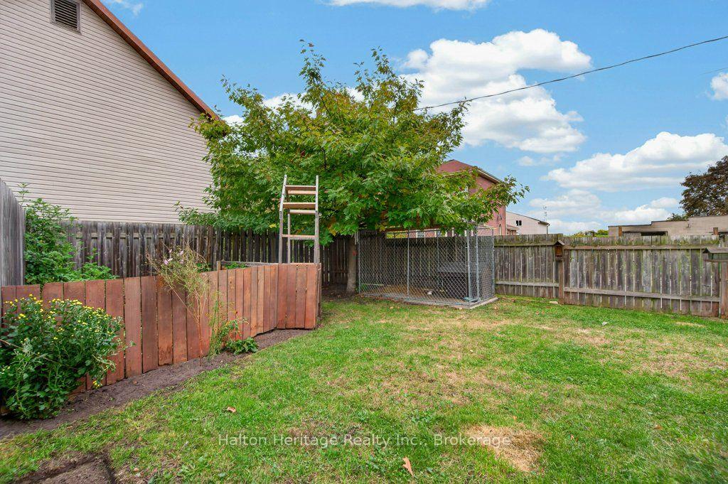 Photo 31 of 147 Pearl Street, Brantford, North Ward — HOMEH