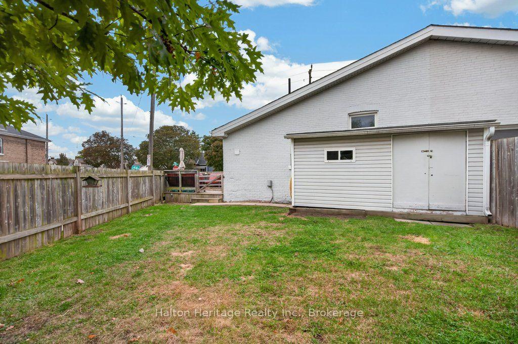 Photo 33 of 147 Pearl Street, Brantford, North Ward — HOMEH
