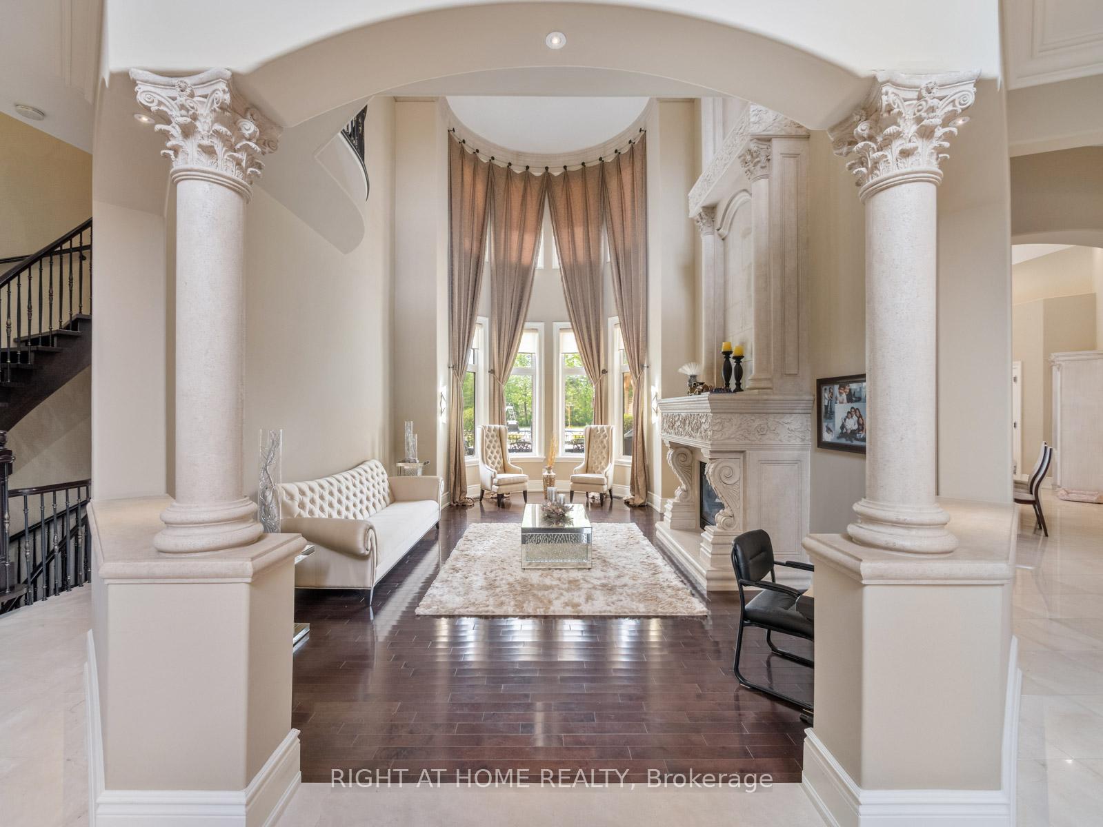 Photo 5 of 100 Rocmary Place, Vaughan, Kleinburg — HOMEH