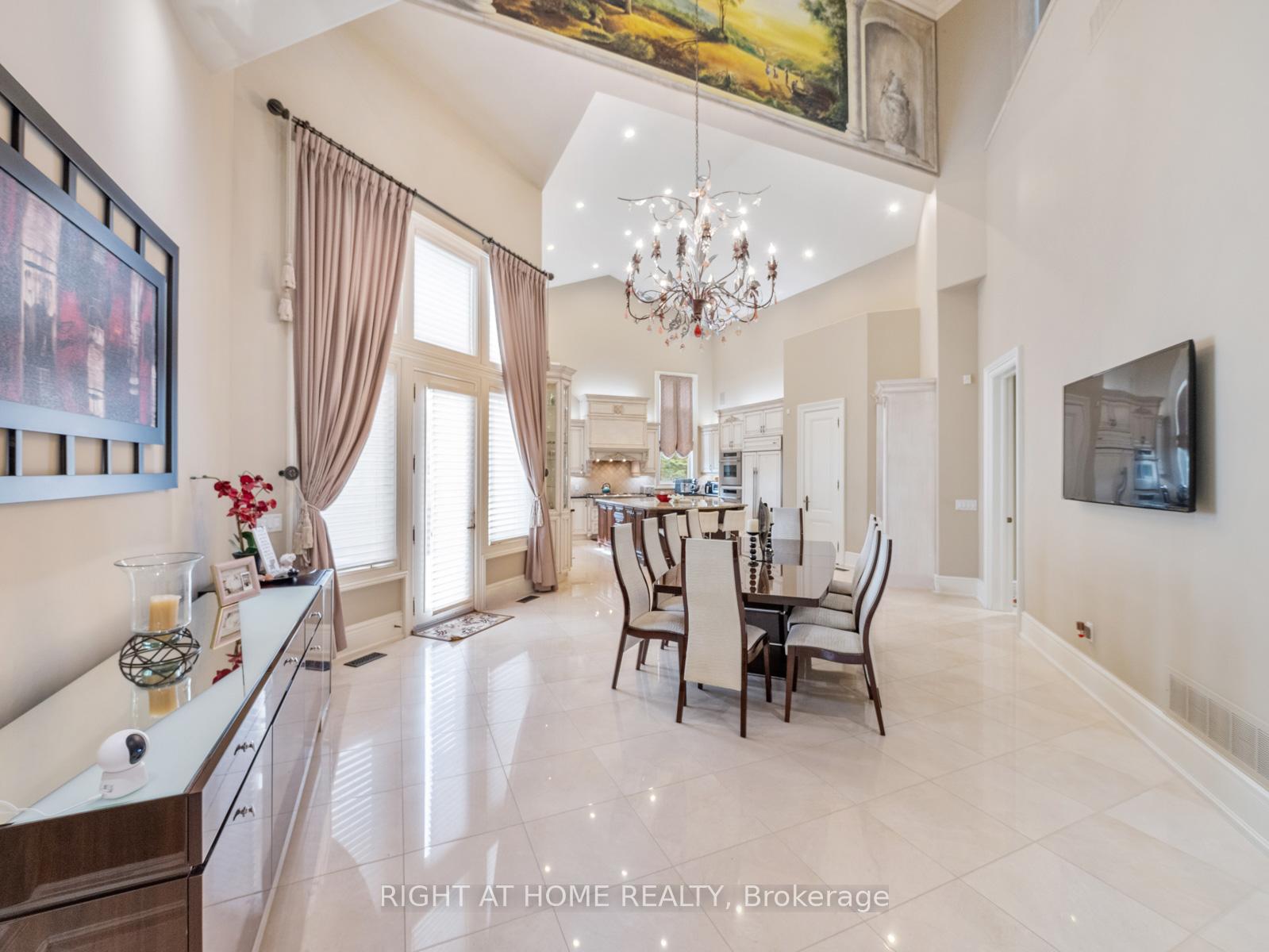 Photo 9 of 100 Rocmary Place, Vaughan, Kleinburg — HOMEH