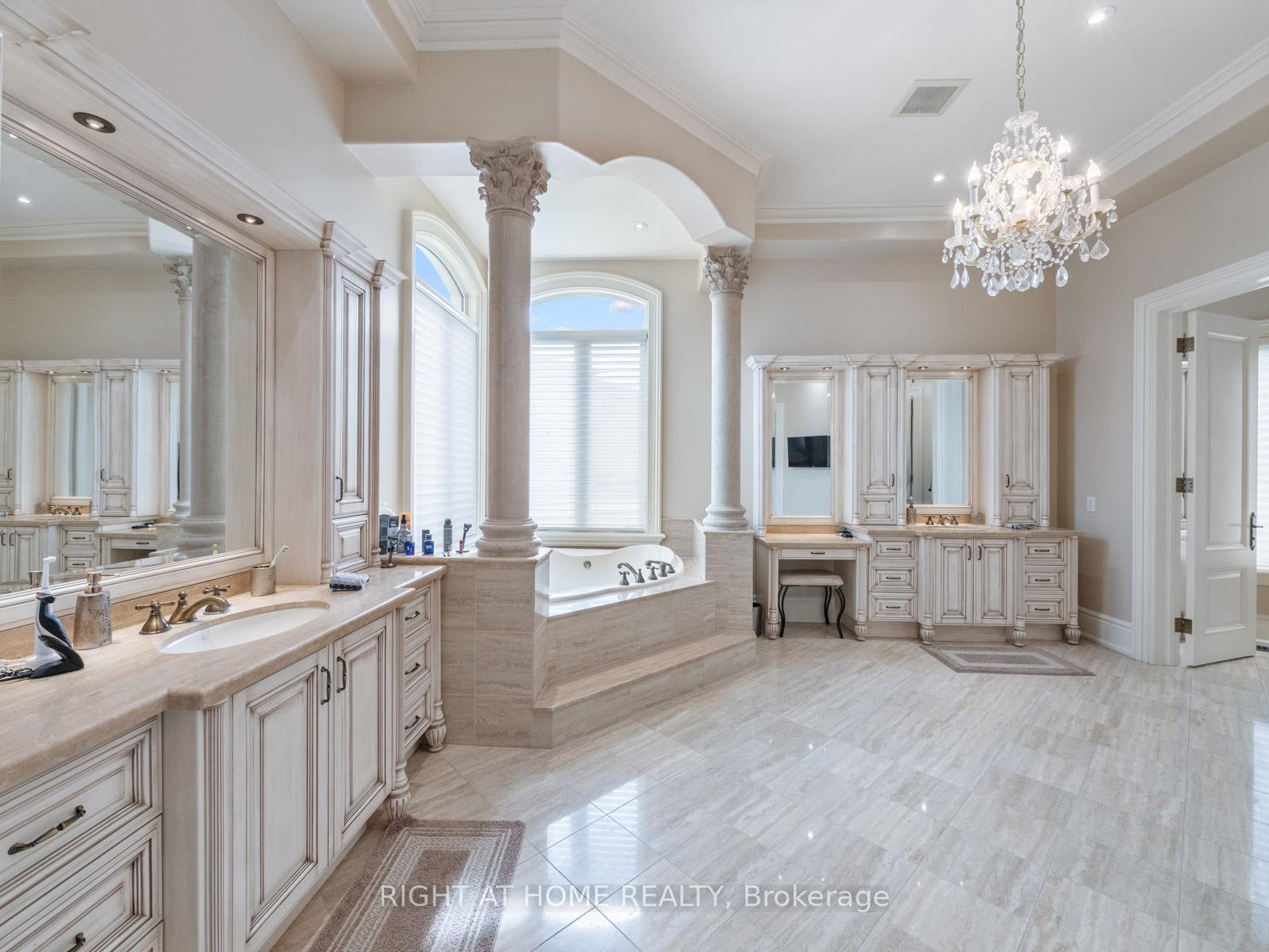 Photo 21 of 100 Rocmary Place, Vaughan, Kleinburg — HOMEH