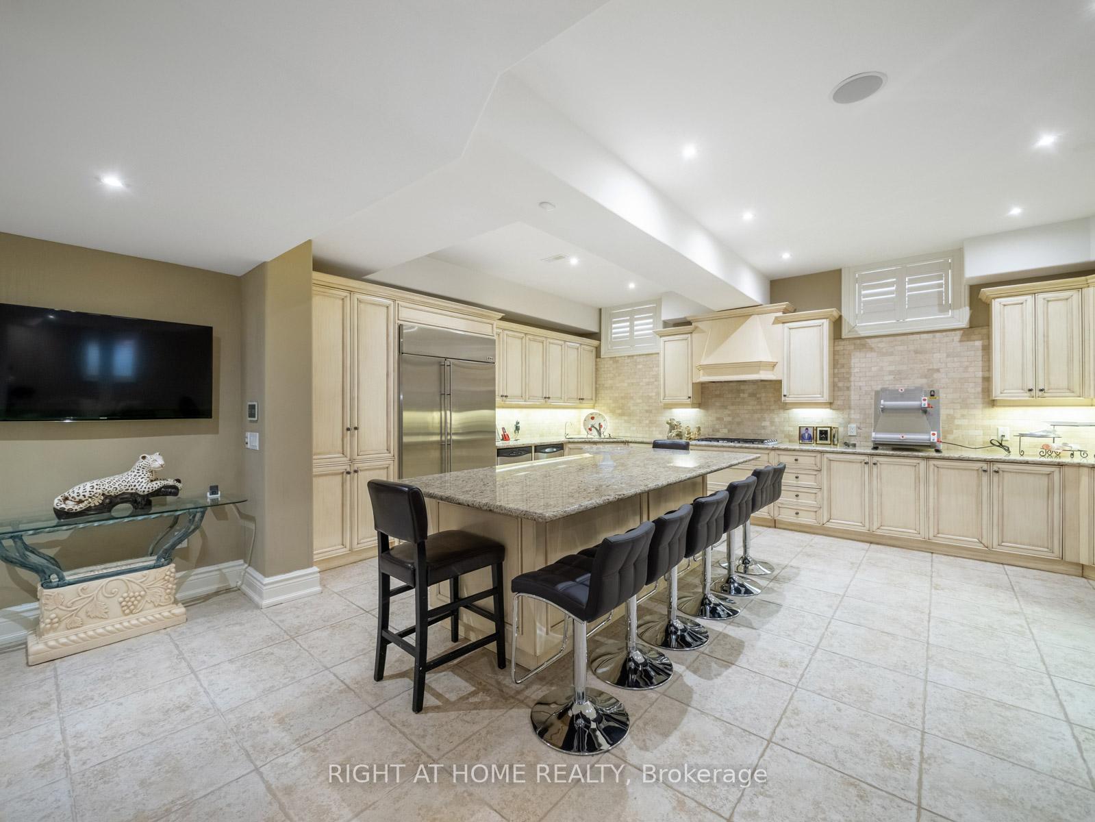 Photo 29 of 100 Rocmary Place, Vaughan, Kleinburg — HOMEH