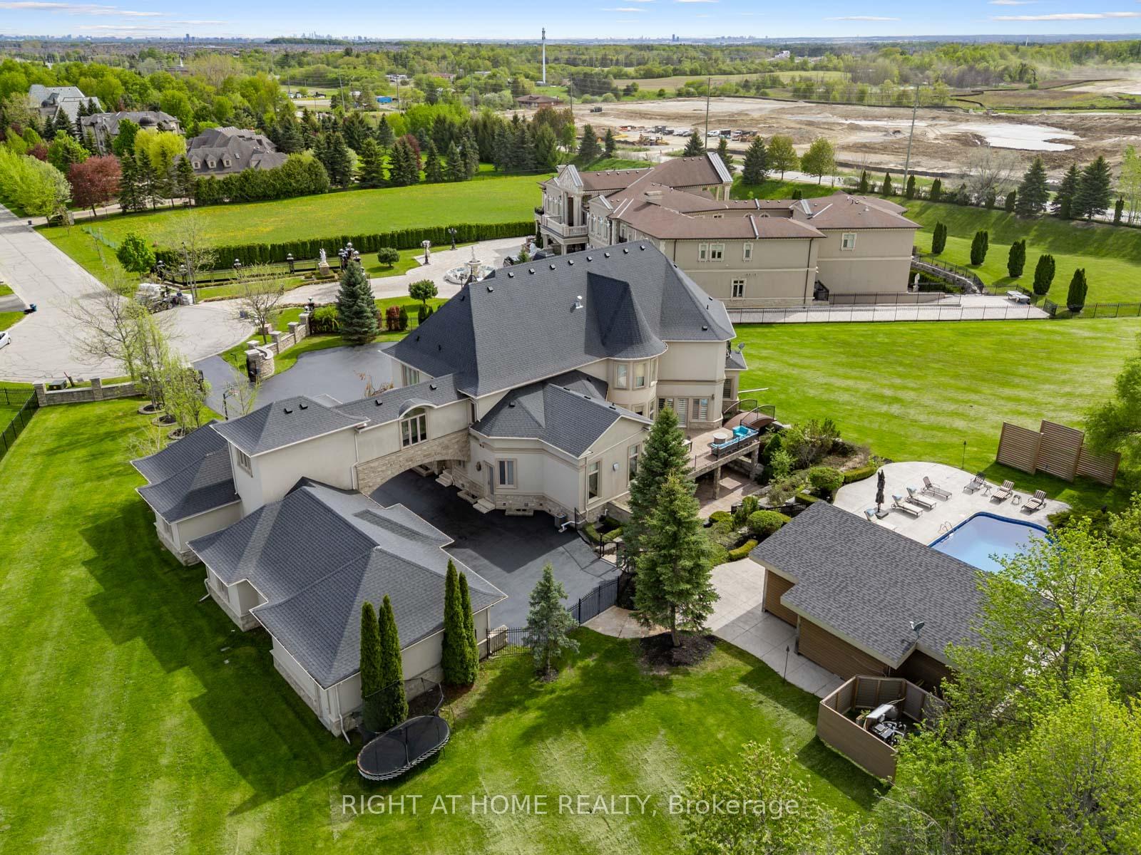 Photo 44 of 100 Rocmary Place, Vaughan, Kleinburg — HOMEH