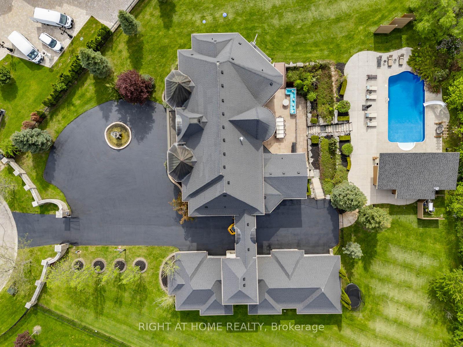 Photo 46 of 100 Rocmary Place, Vaughan, Kleinburg — HOMEH