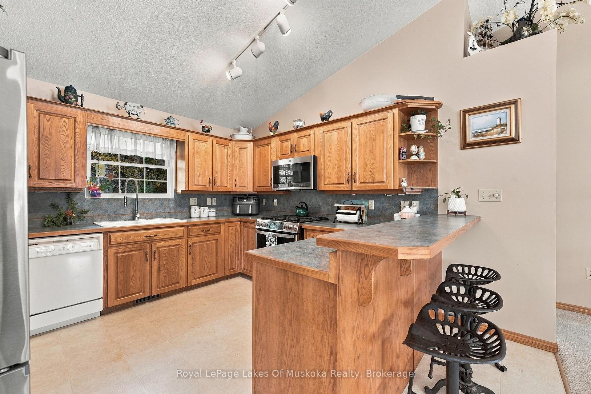 Photo 13 of 51 Golf Course Road, Magnetawan — HOMEH