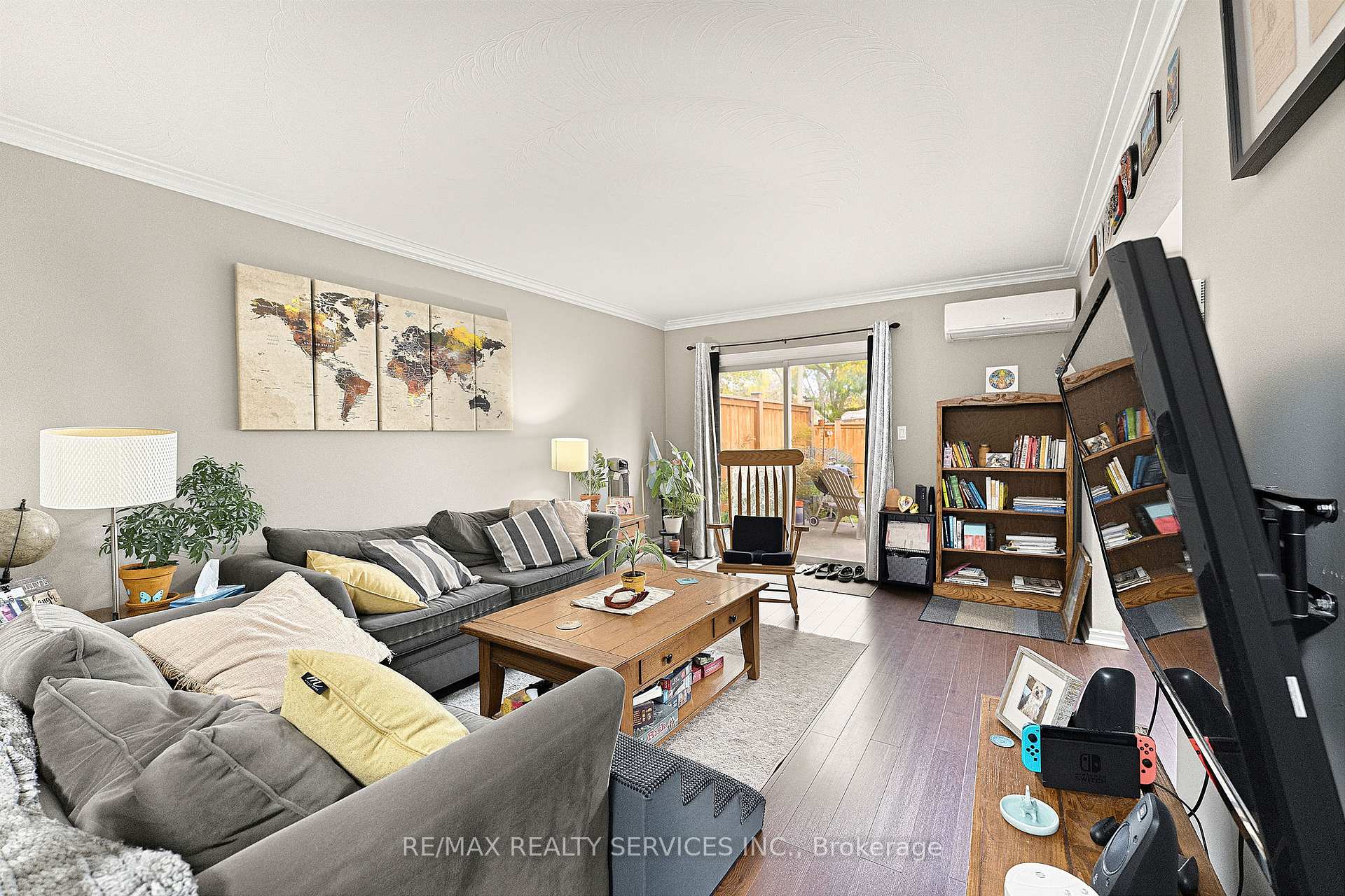 Photo of Unit 7, 1140 Tavistock Drive