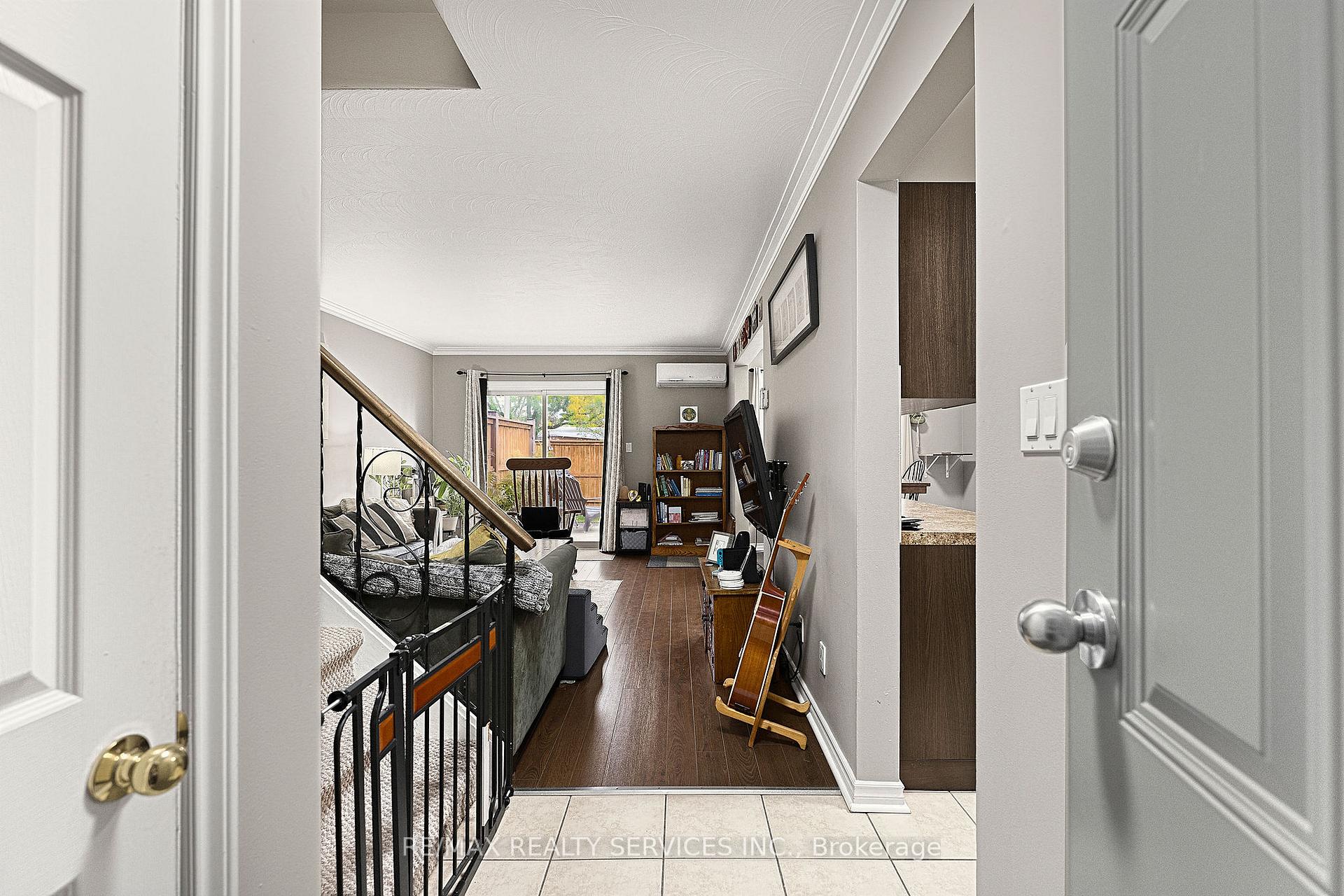 Photo 2 of Unit 7, 1140 Tavistock Drive, Burlington, Mountainside — HOMEH