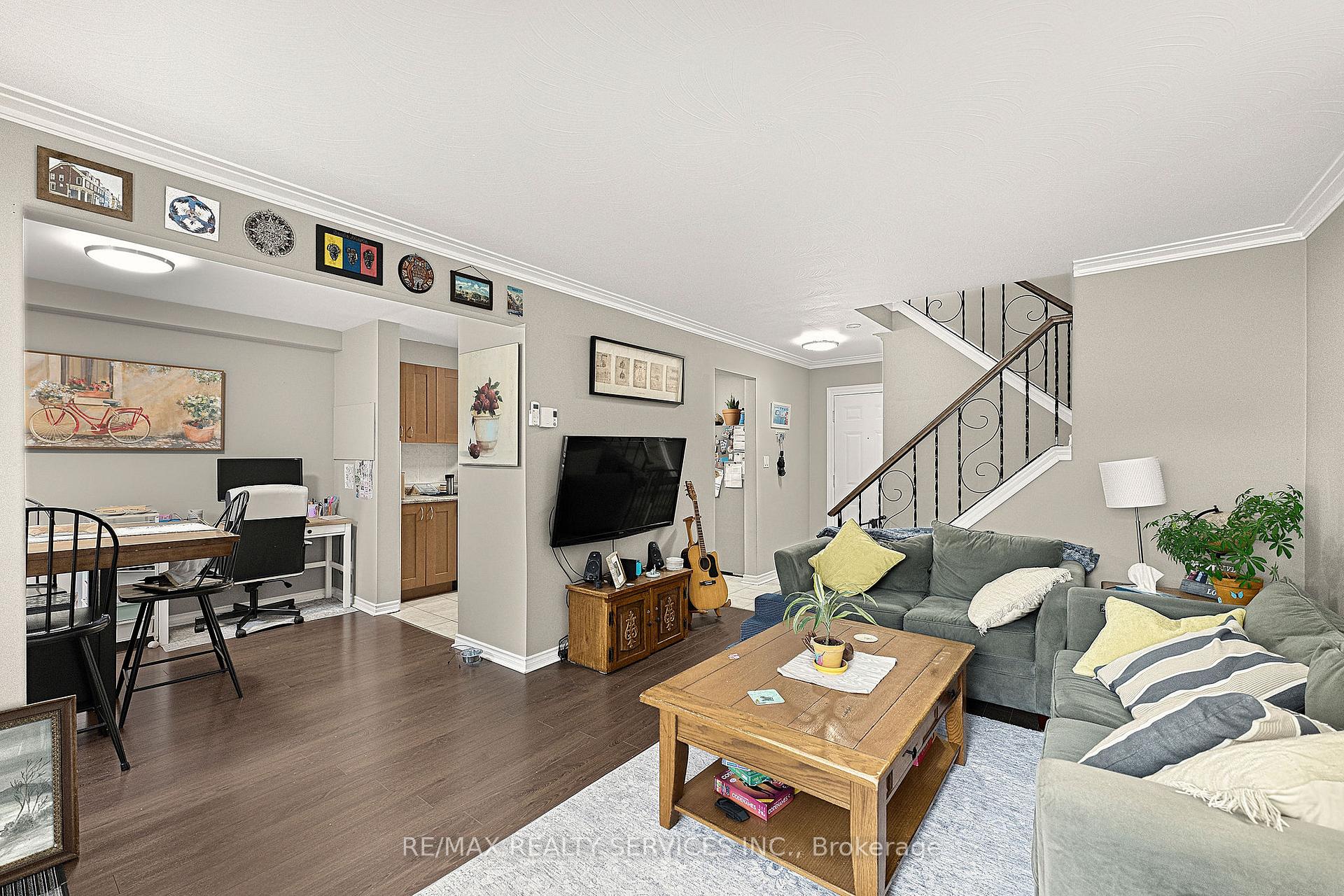 Photo 3 of Unit 7, 1140 Tavistock Drive, Burlington, Mountainside — HOMEH