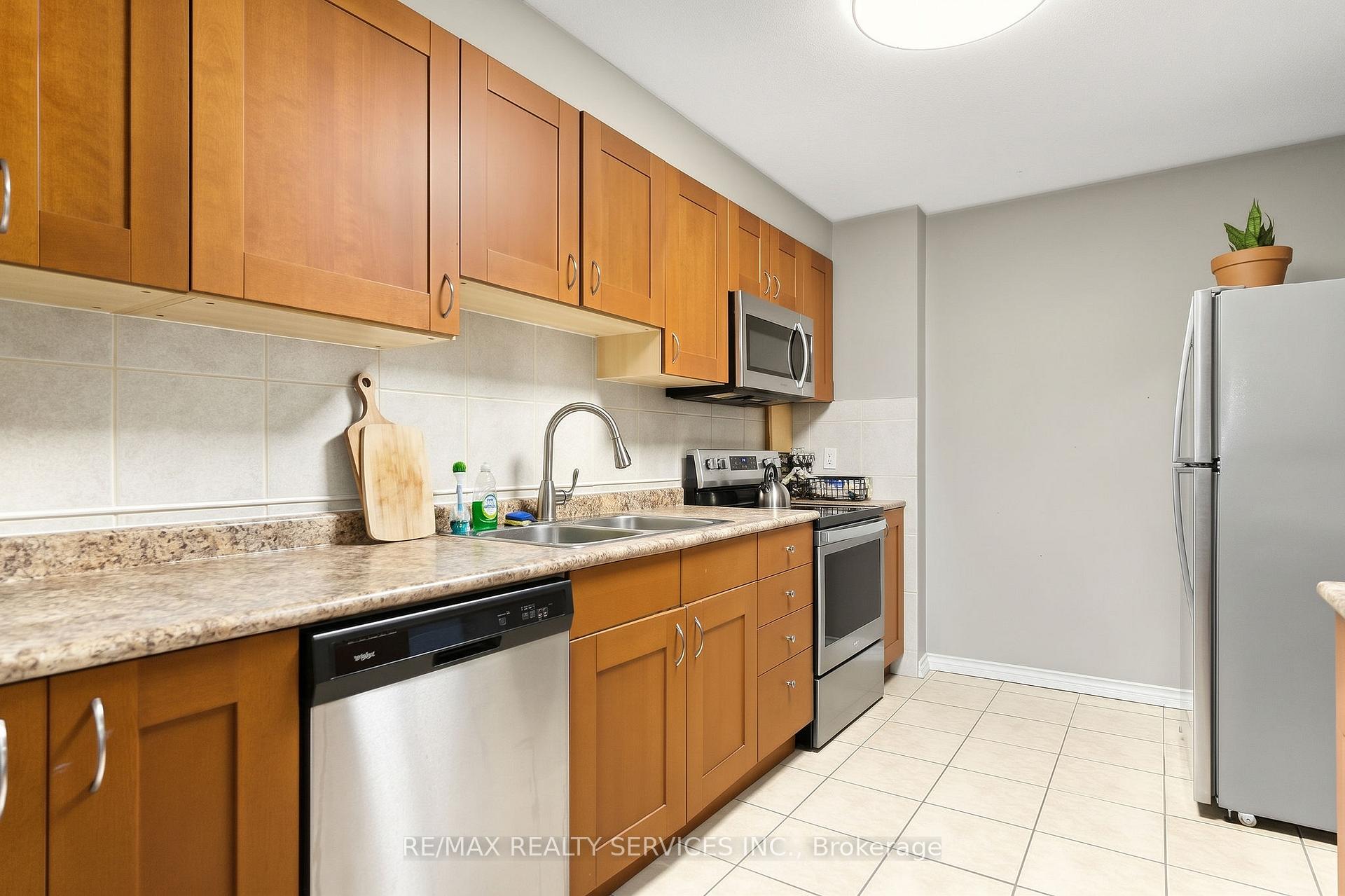 Photo 9 of Unit 7, 1140 Tavistock Drive, Burlington, Mountainside — HOMEH