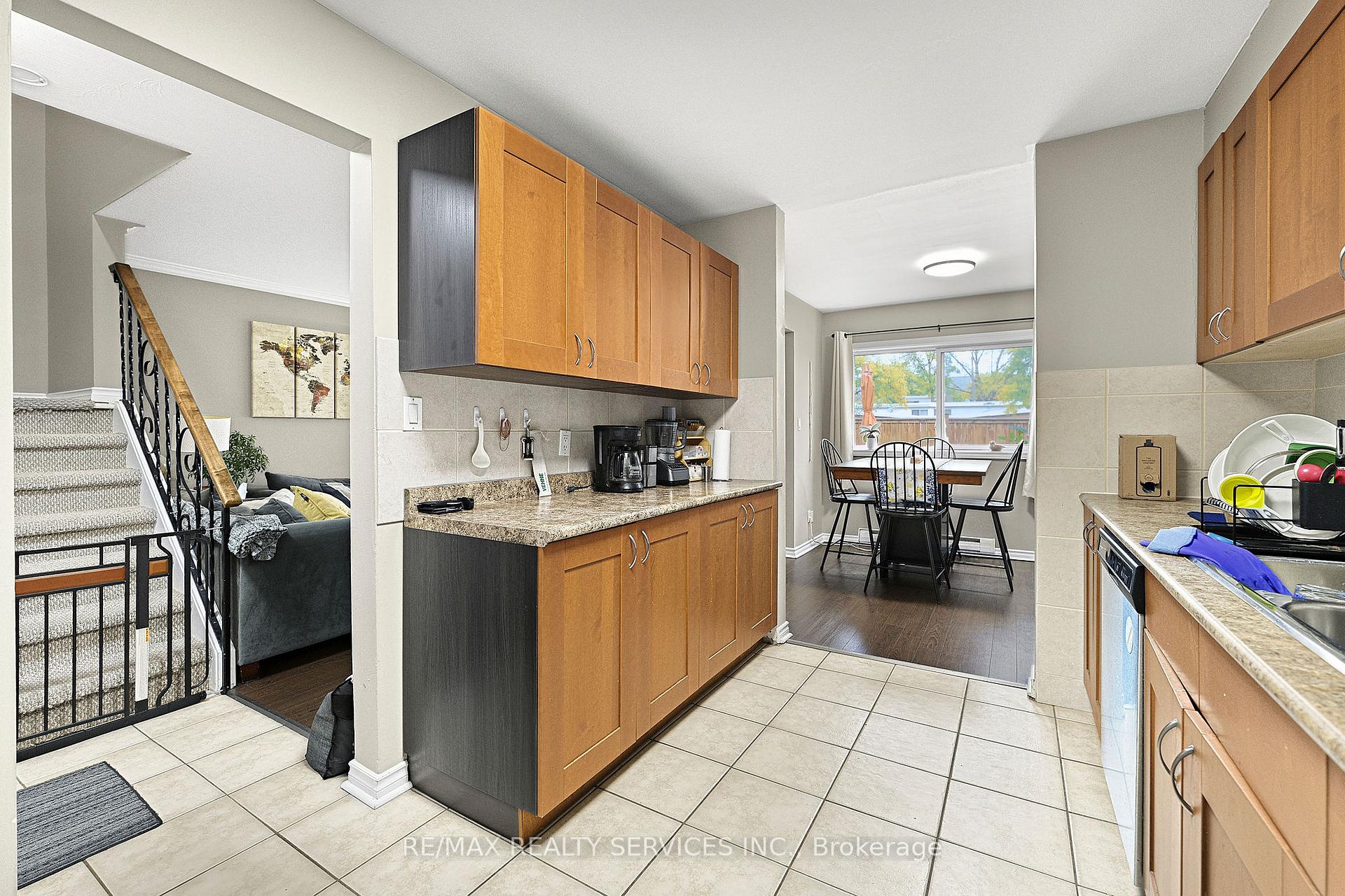 Photo 11 of Unit 7, 1140 Tavistock Drive, Burlington, Mountainside — HOMEH