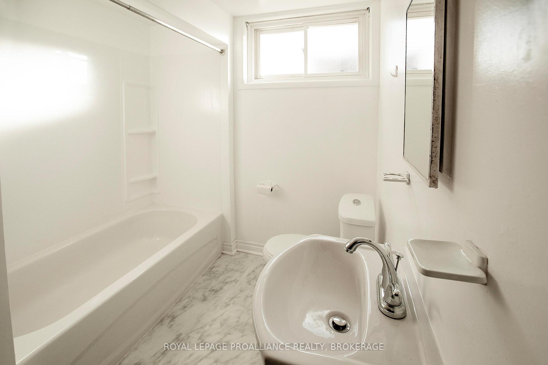 Photo 4 of 92 Gardiner Street, Kingston, Central City West — HOMEH