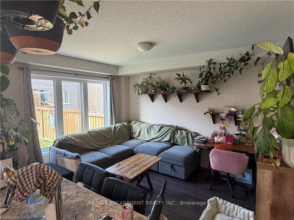 Photo 14 of 25 Sumac Drive, Haldimand — HOMEH