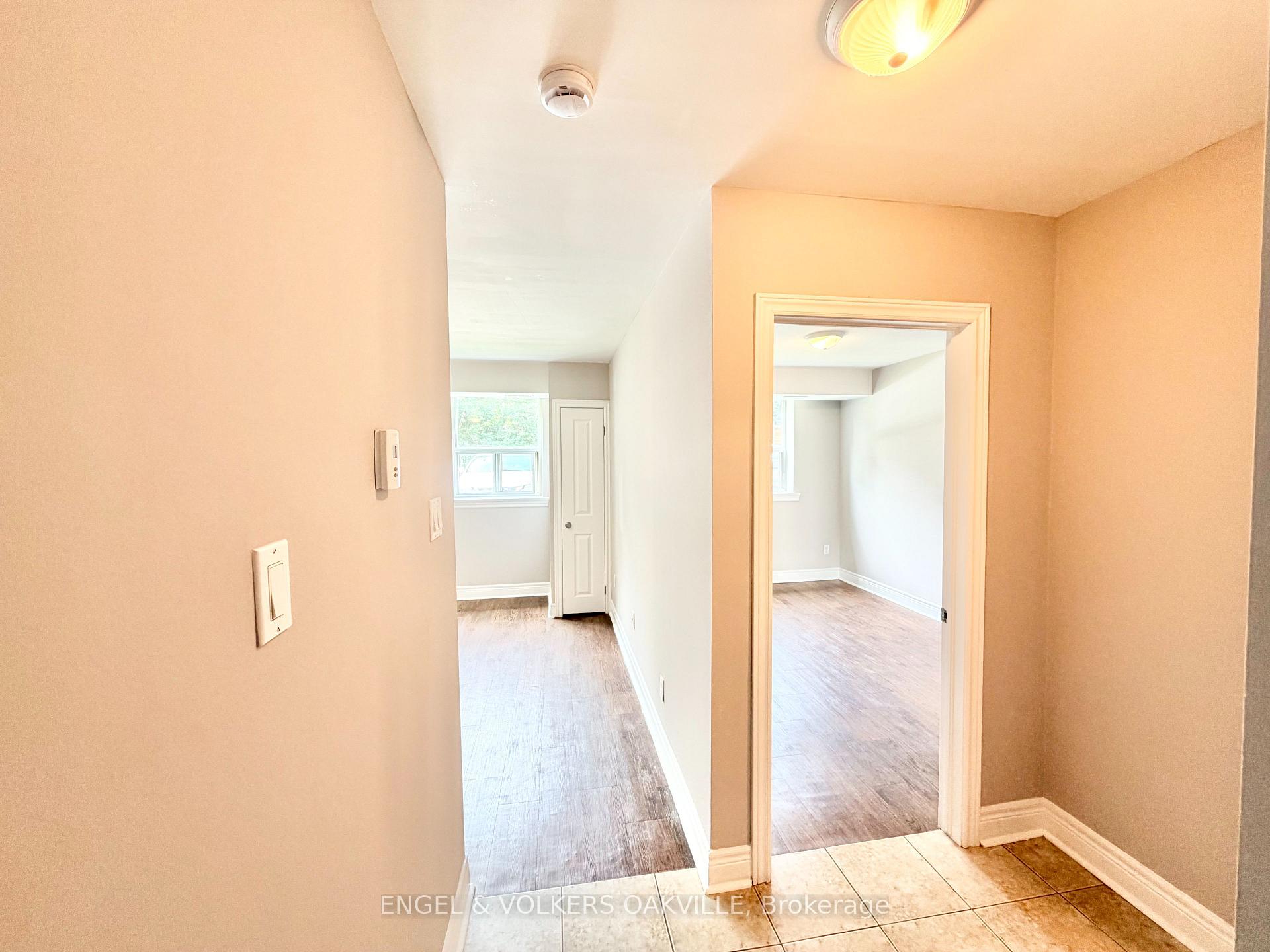 Photo 4 of Unit 35, 90 Twenty Fifth Street, Etobicoke, Long Branch — HOMEH