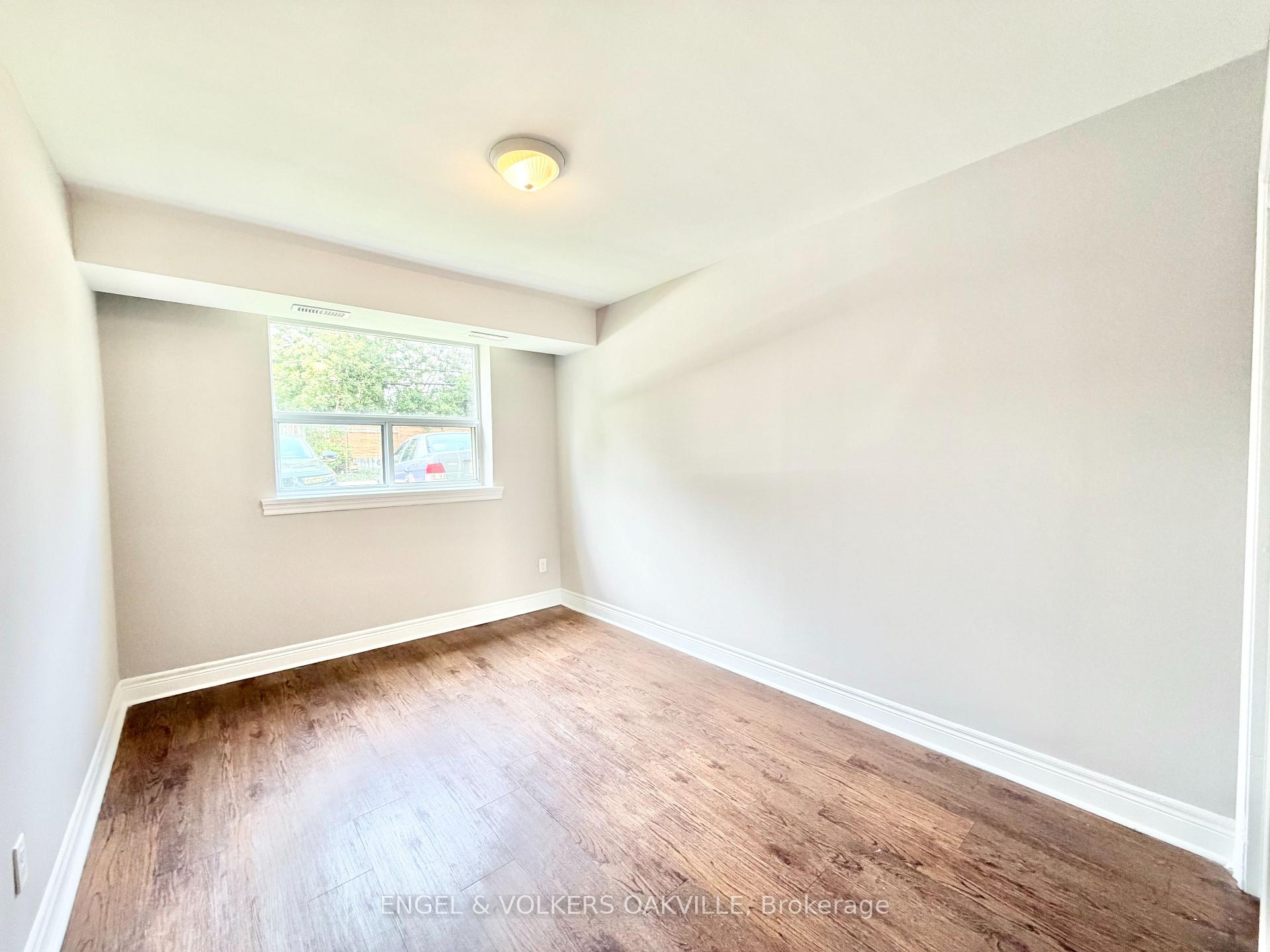 Photo 5 of Unit 35, 90 Twenty Fifth Street, Etobicoke, Long Branch — HOMEH