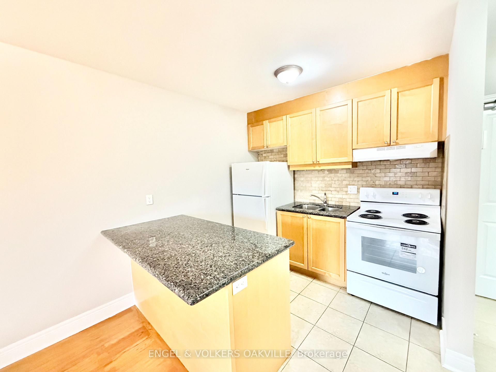 Photo 1 of Unit 9, 100 Twenty Fifth Street, Etobicoke, Long Branch — HOMEH