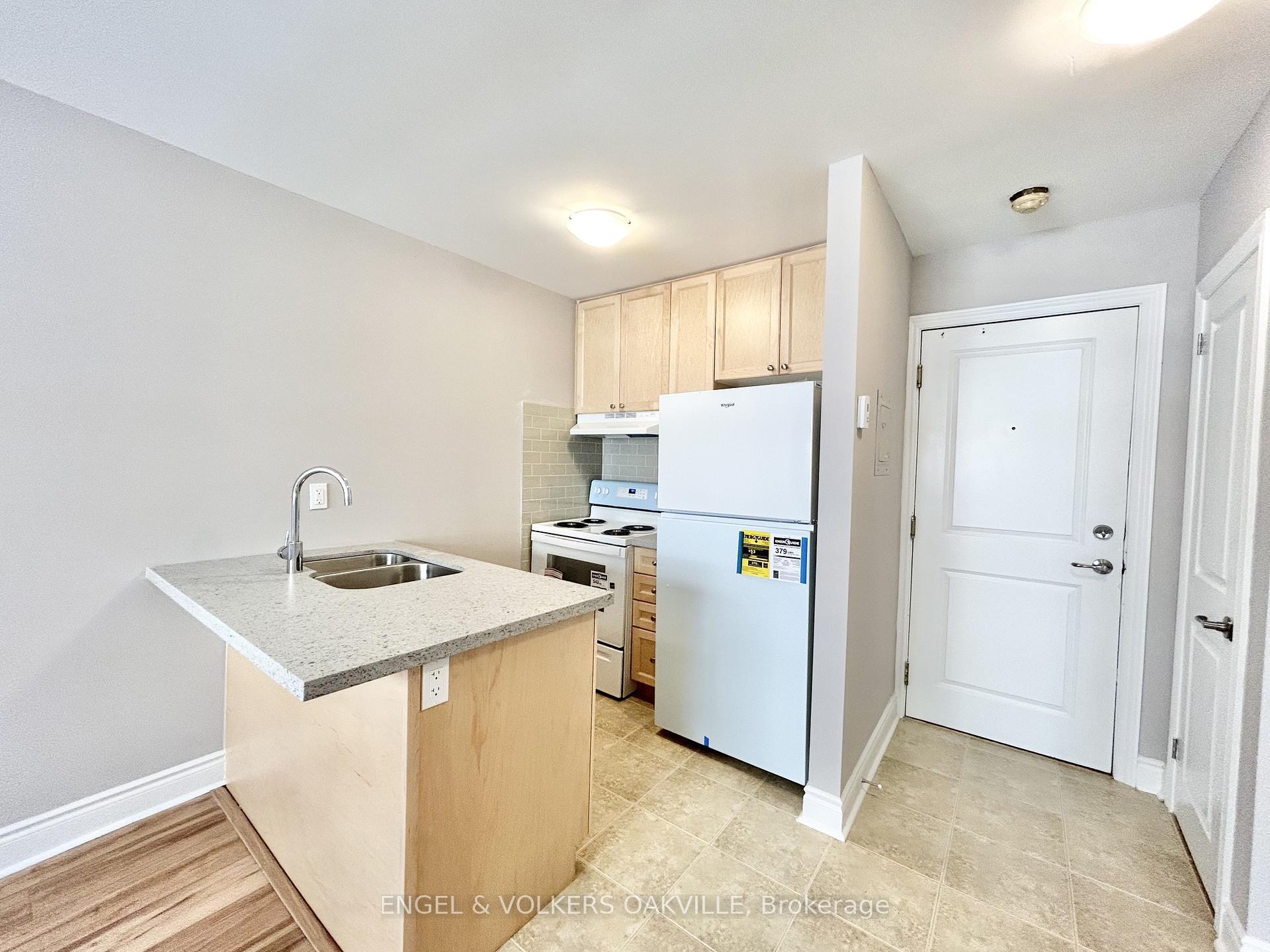 Photo 1 of Unit 204, 11 Thirty Third Street, Etobicoke, Long Branch — HOMEH