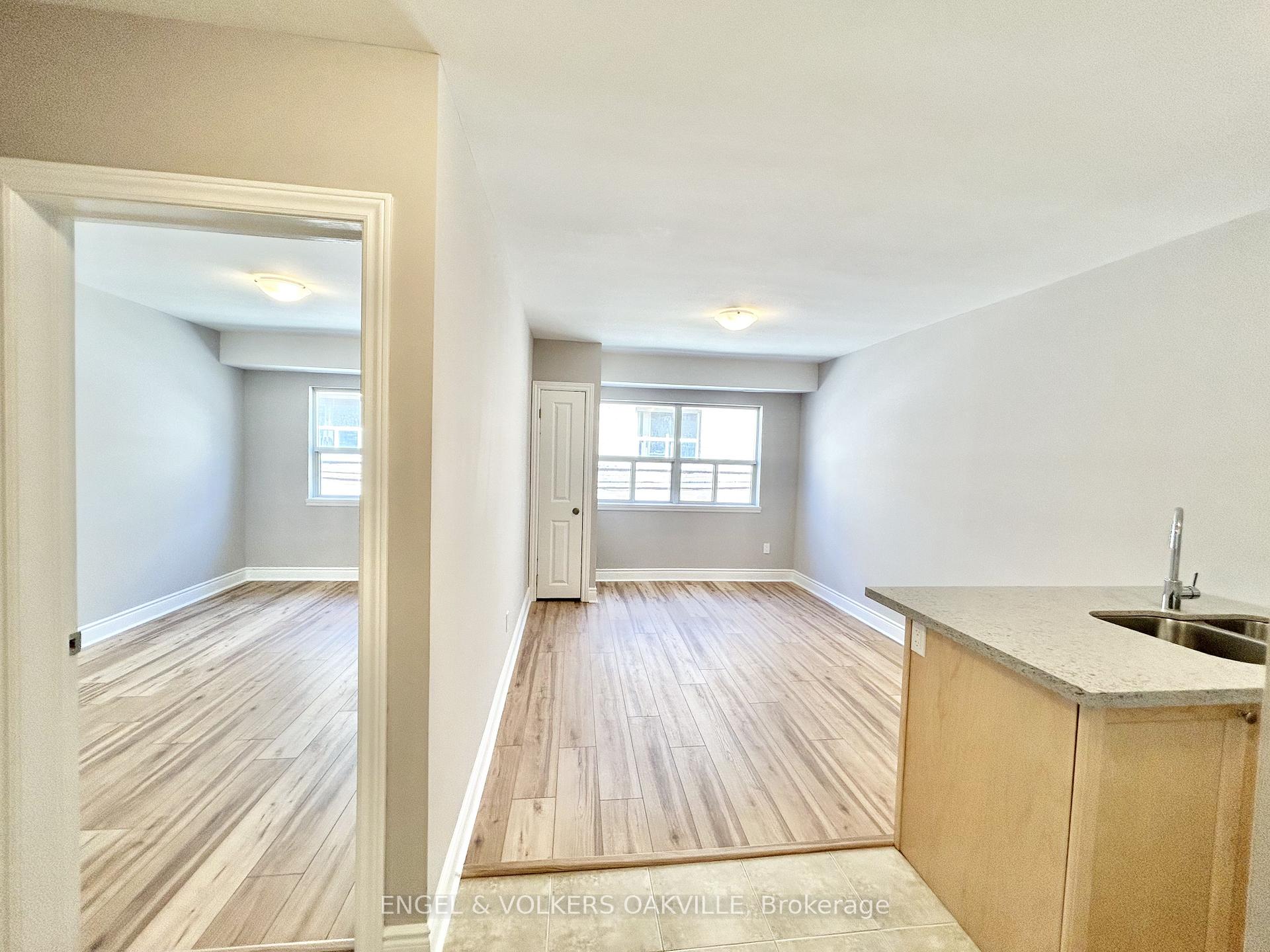 Photo 4 of Unit 204, 11 Thirty Third Street, Etobicoke, Long Branch — HOMEH
